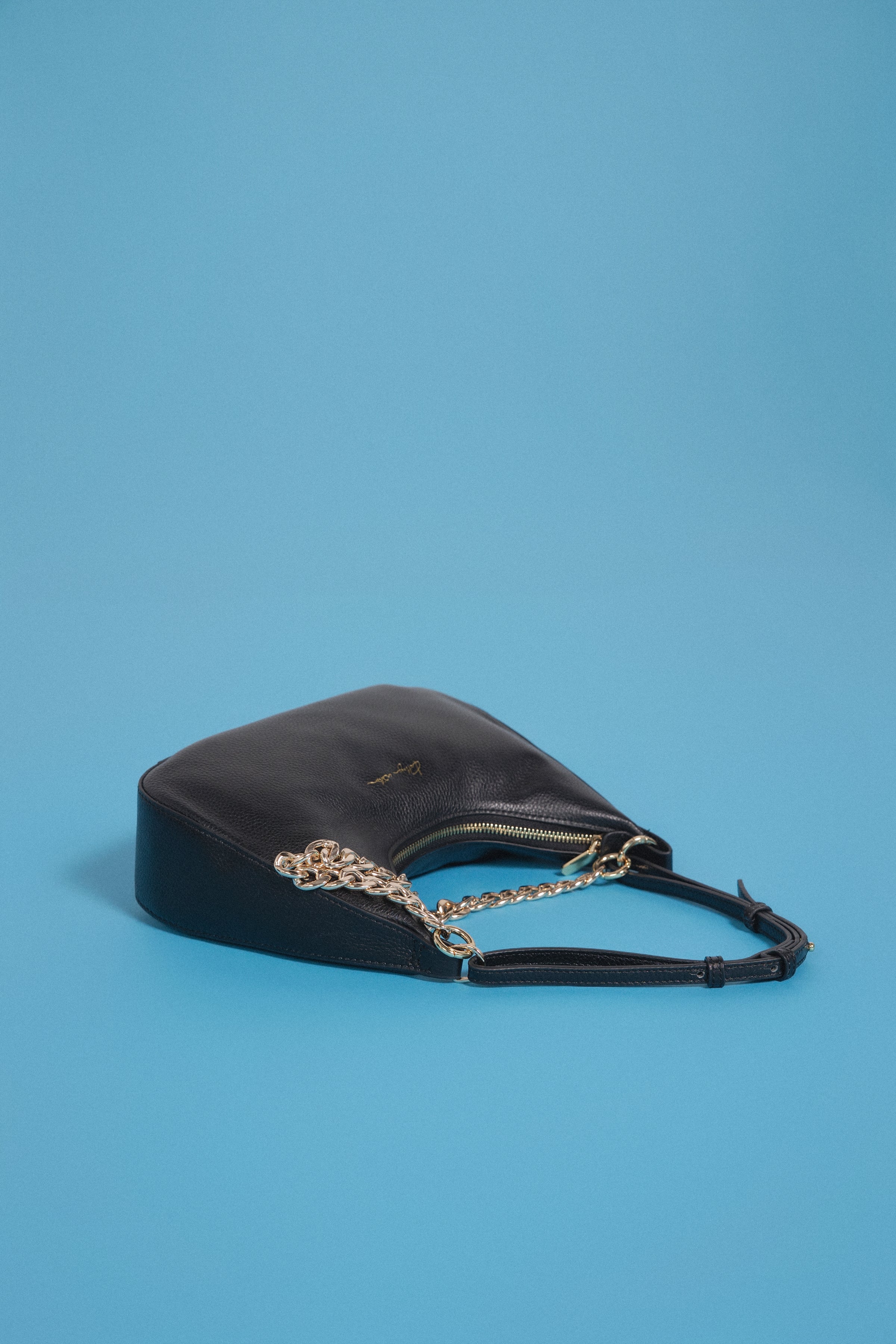 Belle Baguette Shoulder Bag