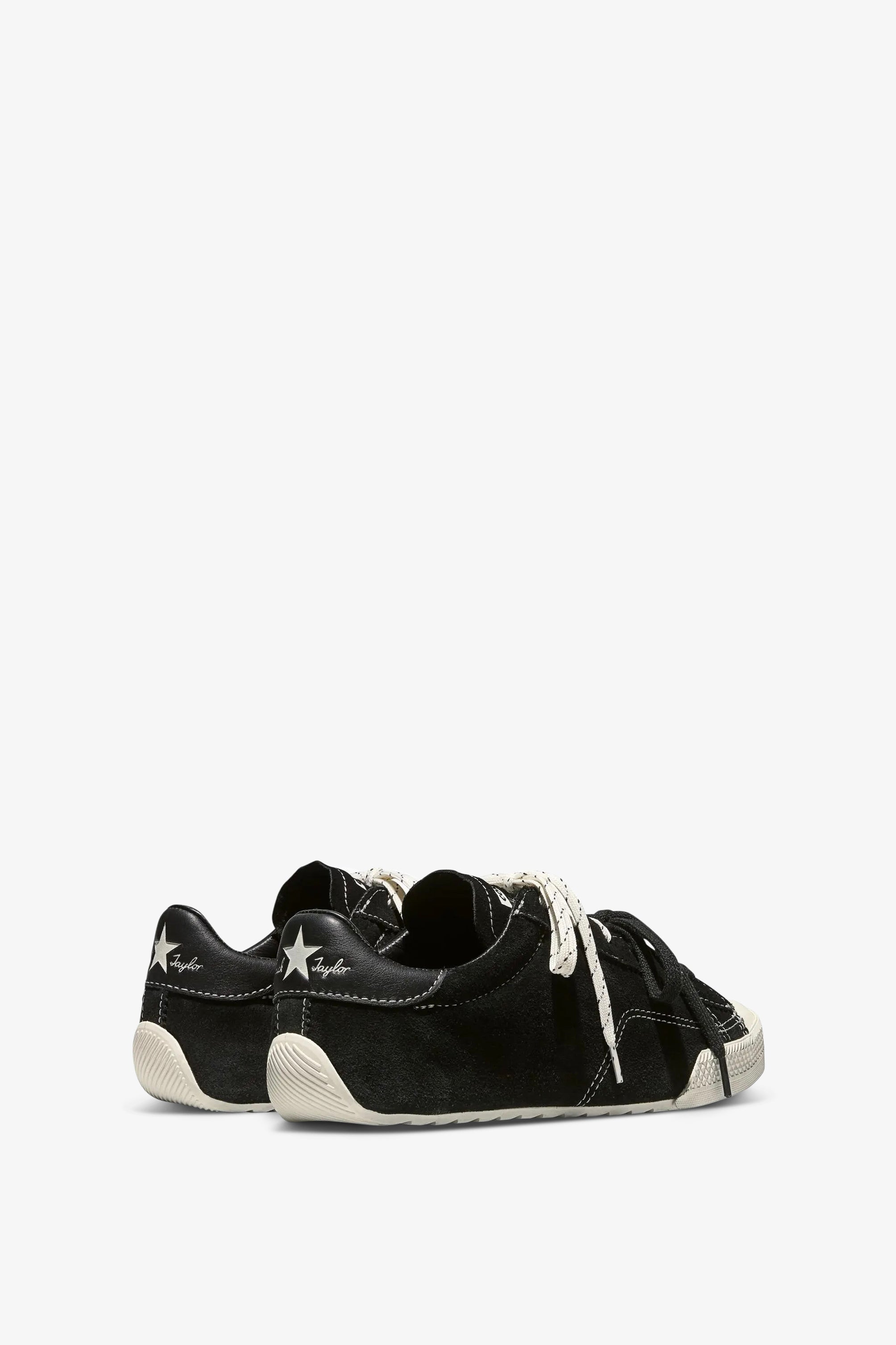 Chuck Taylor Lo