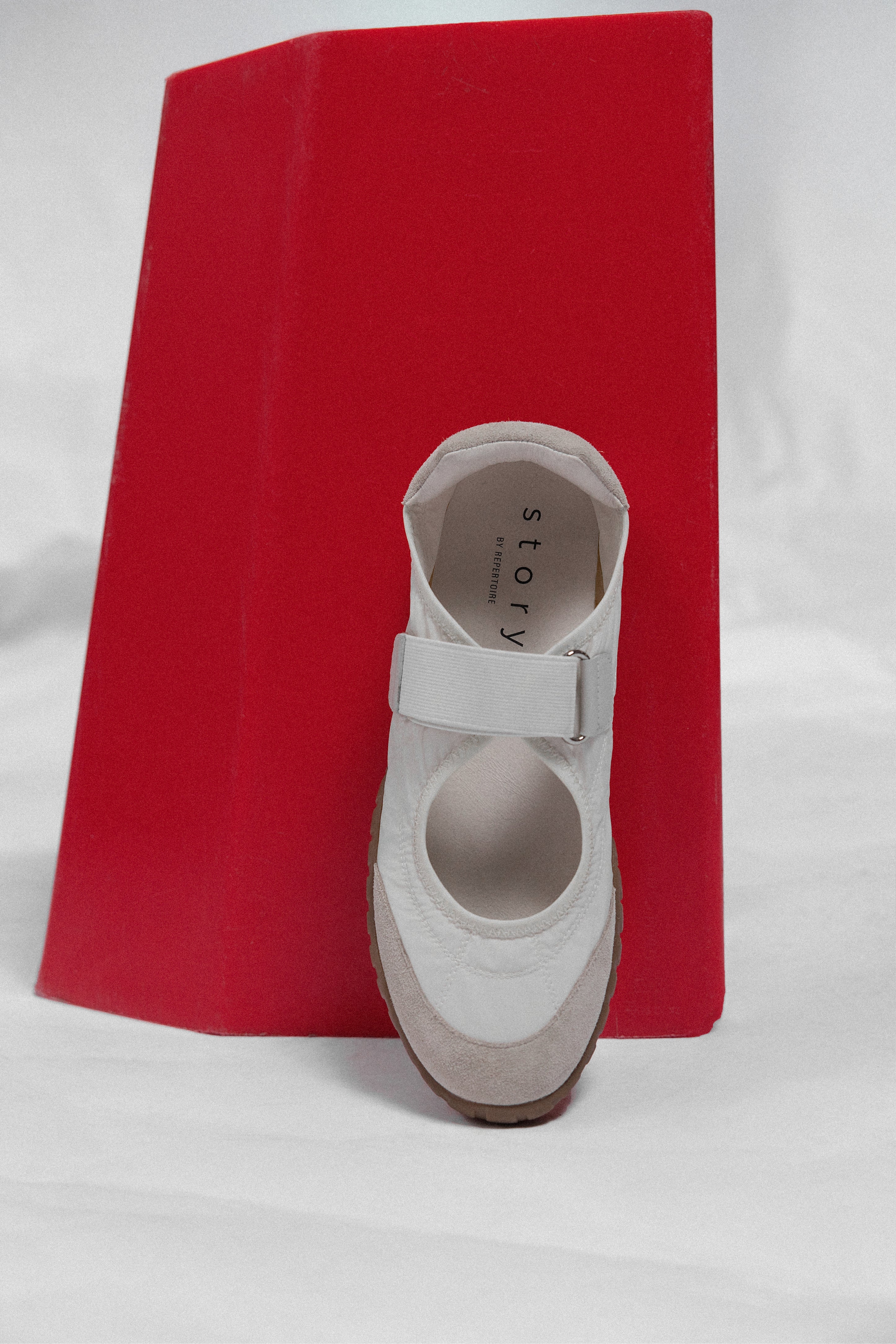 Form Ballet Sneaker