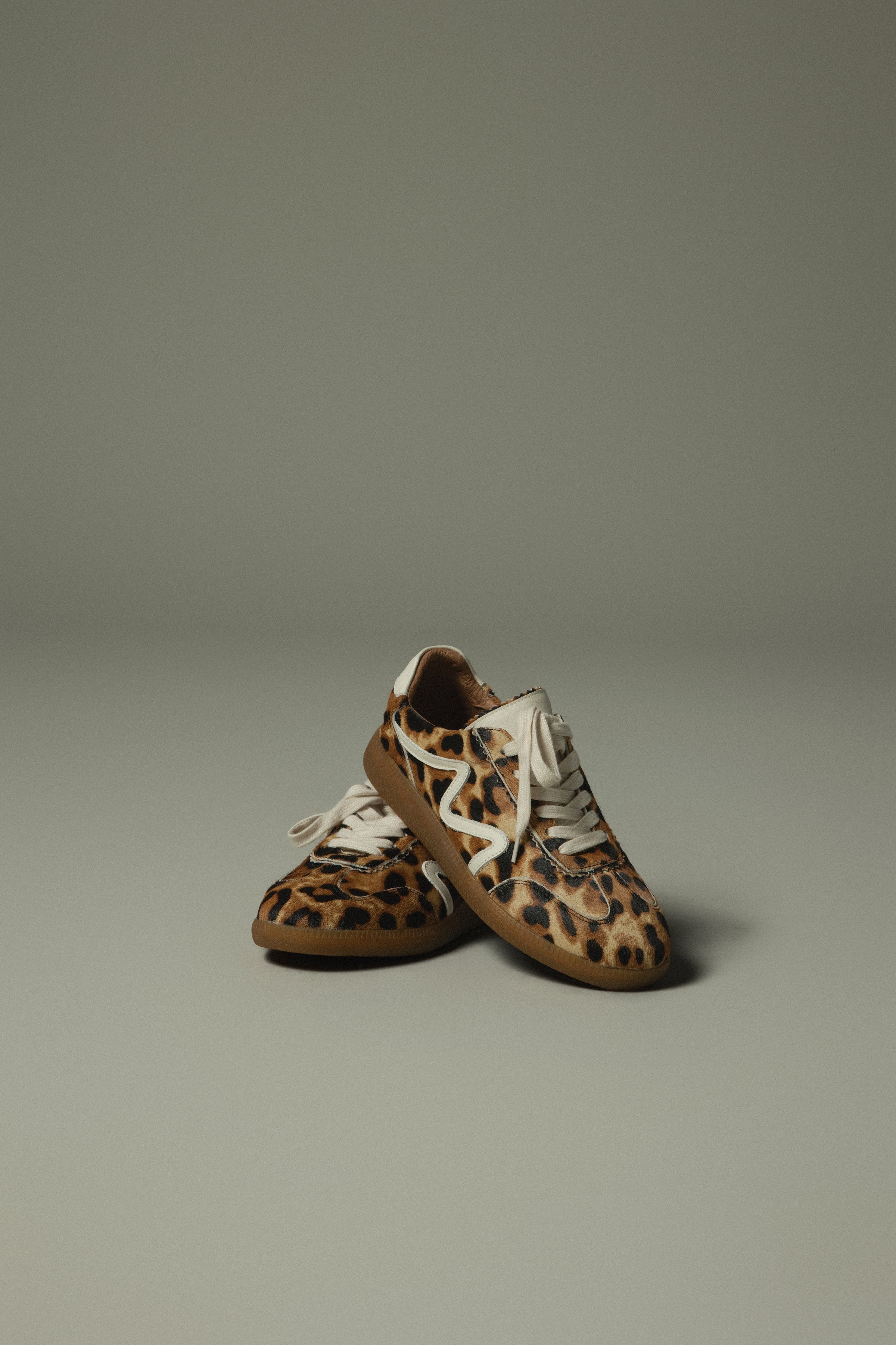 Magnum Sneaker