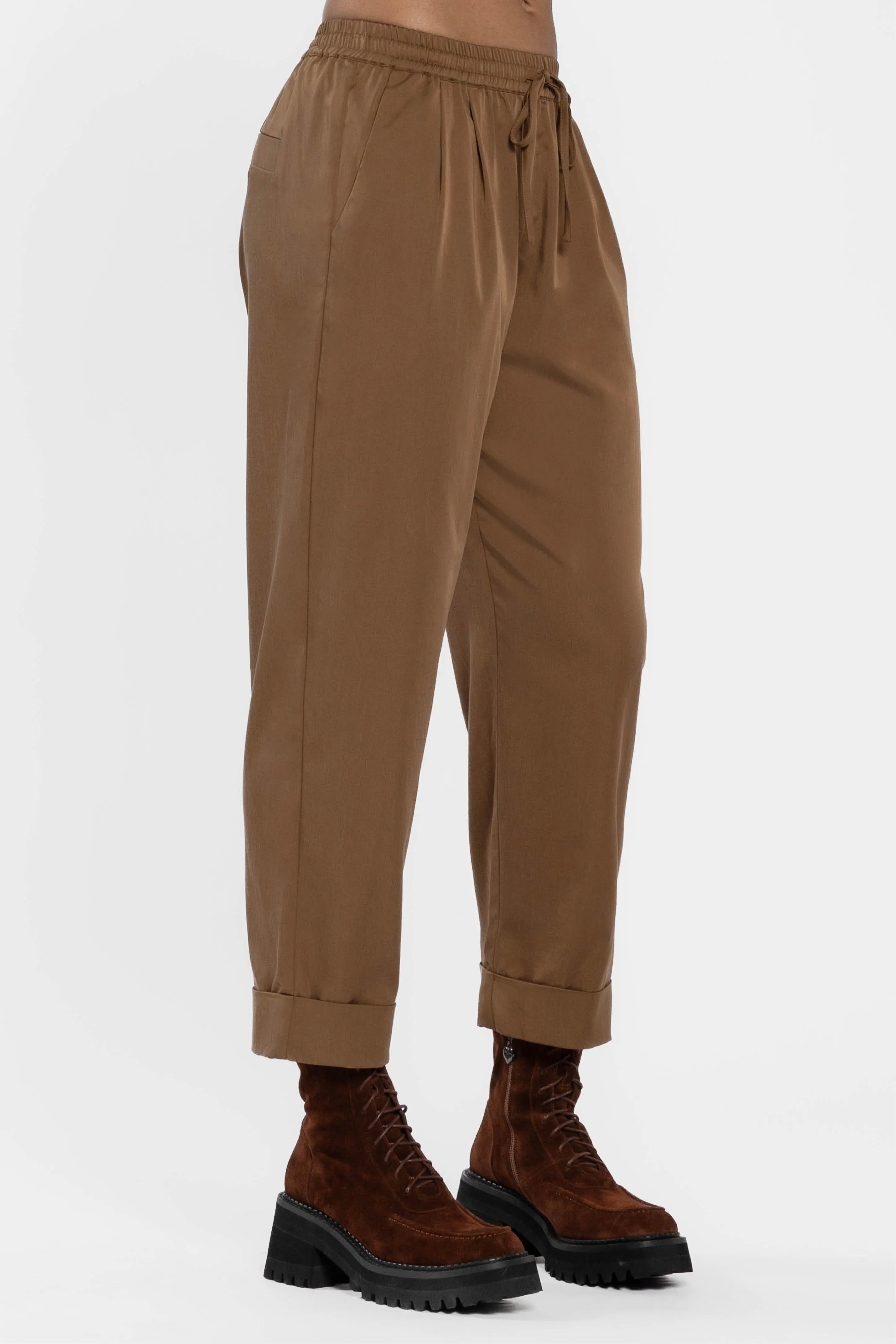 Omega Tapered Rolled Cuff Pant