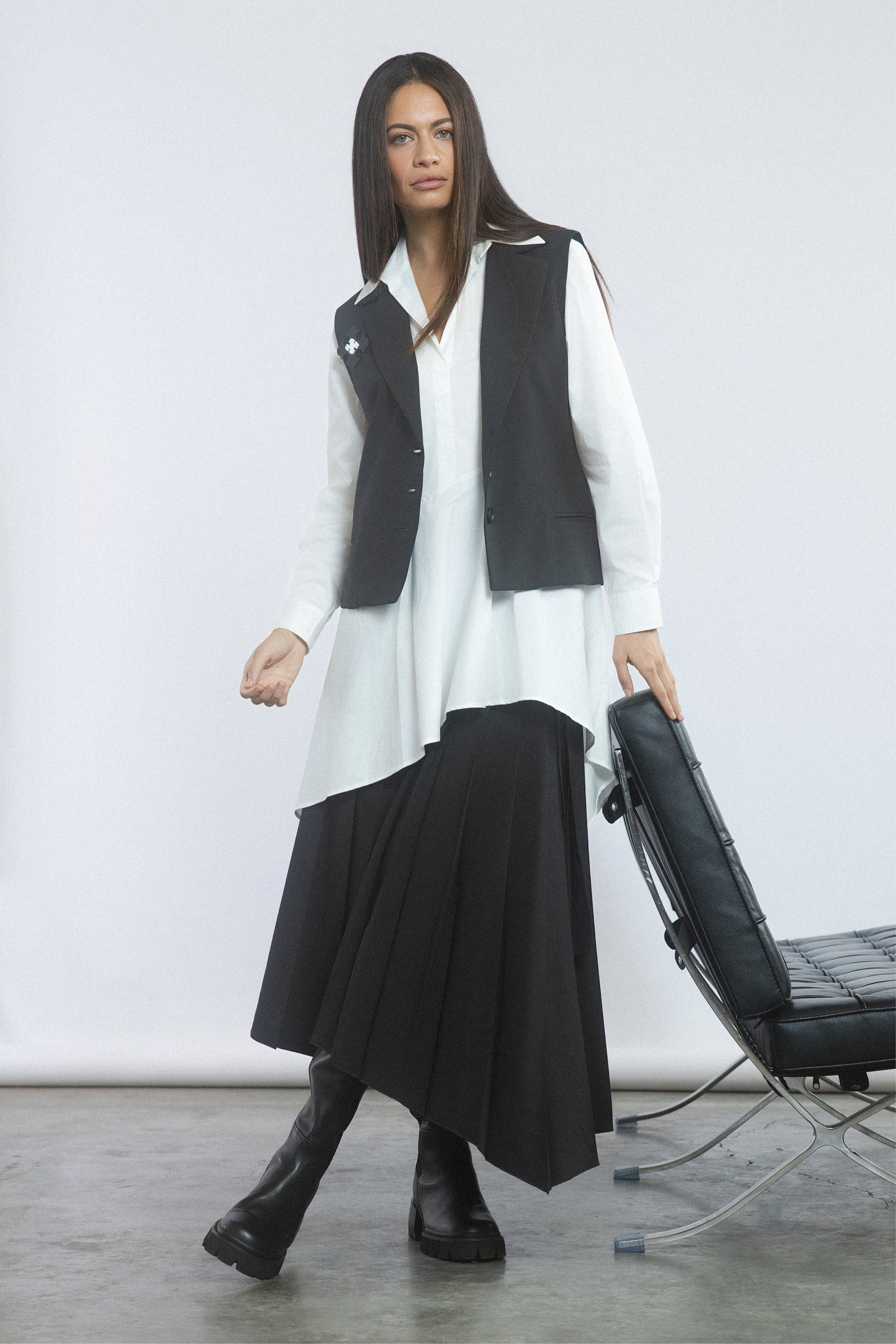 Bosley Asymmetrical Hem Shirt