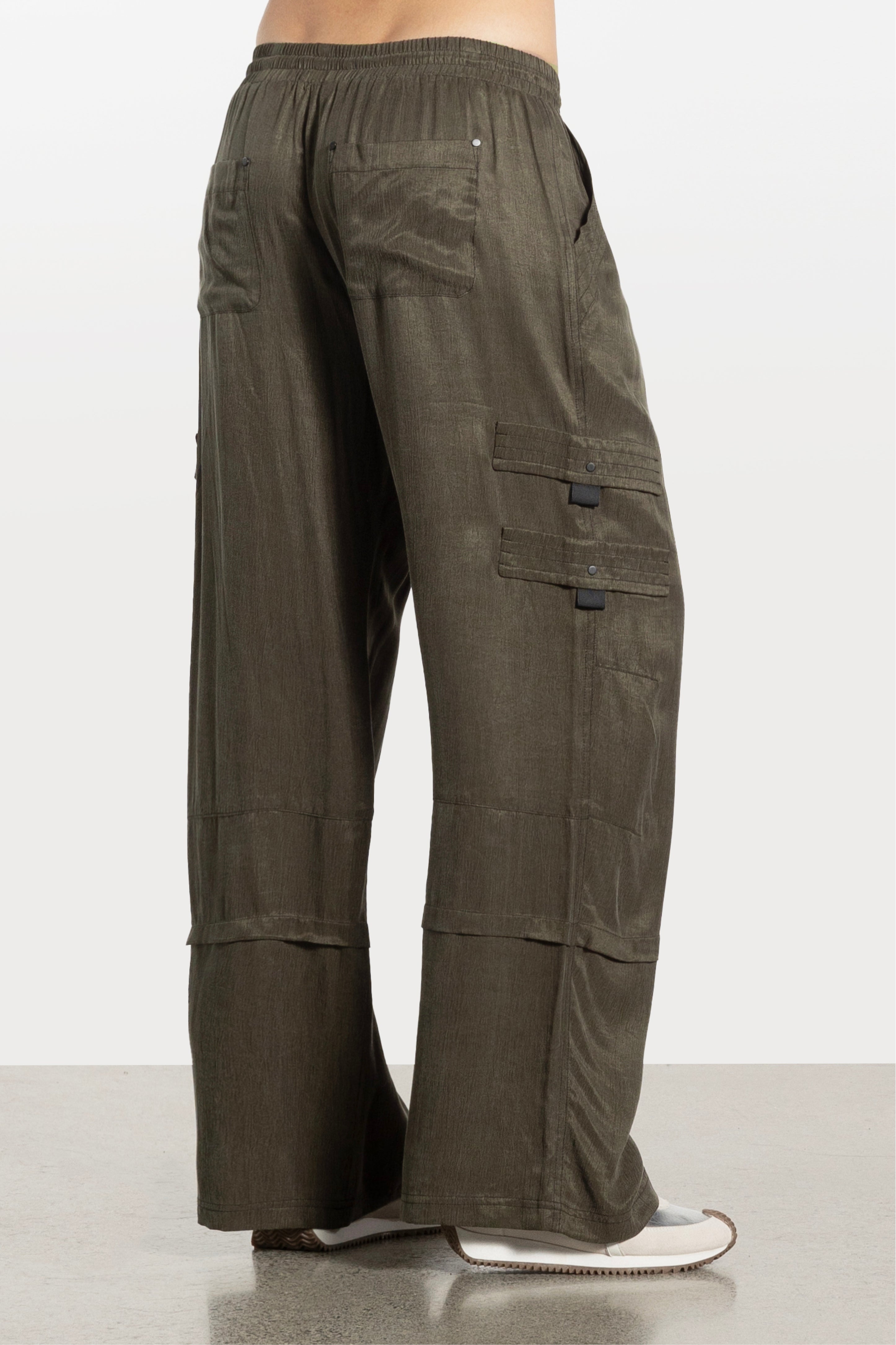 Hayden Wide Leg Jogger Pant