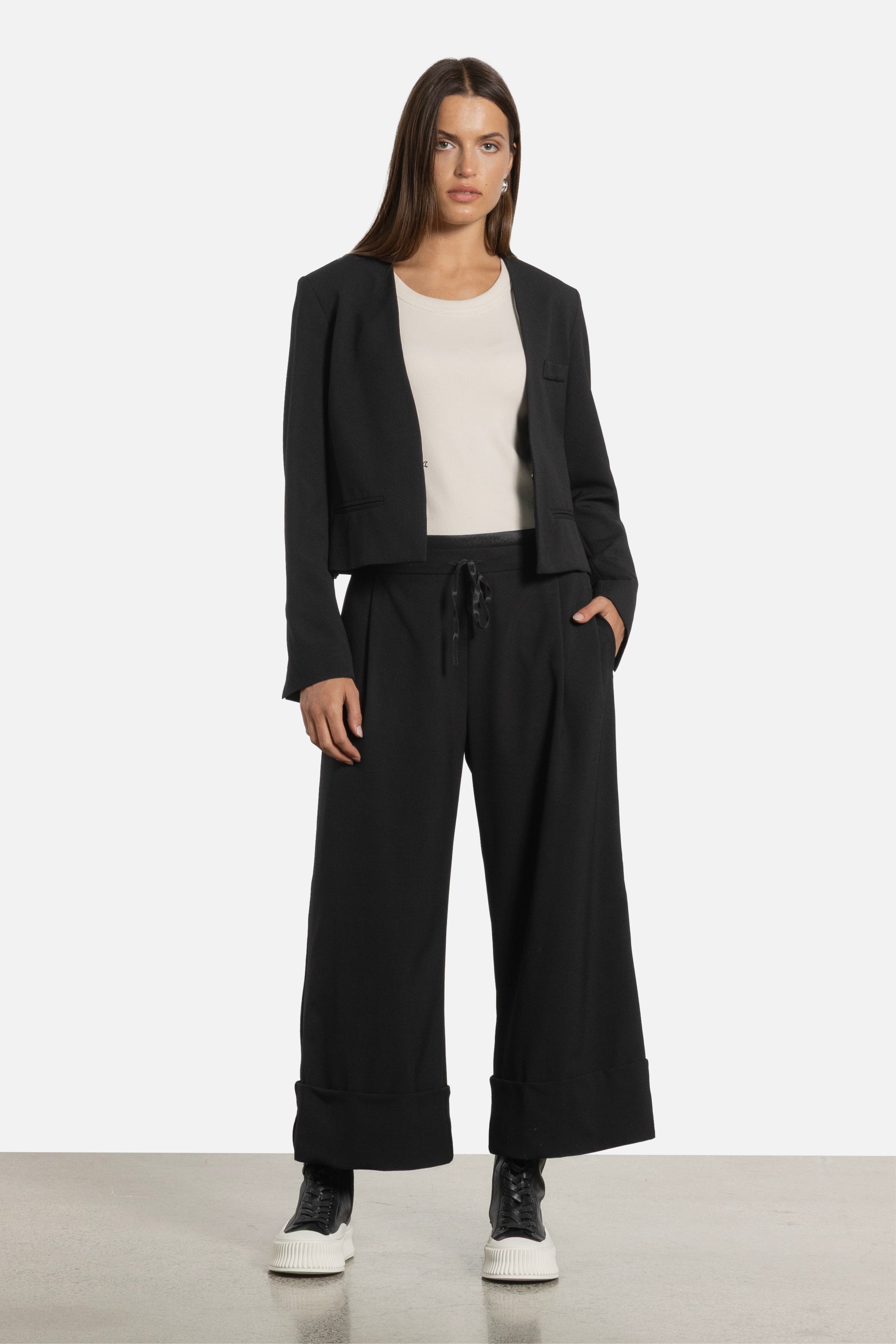 Lanzo Wide Leg Cropped Pant