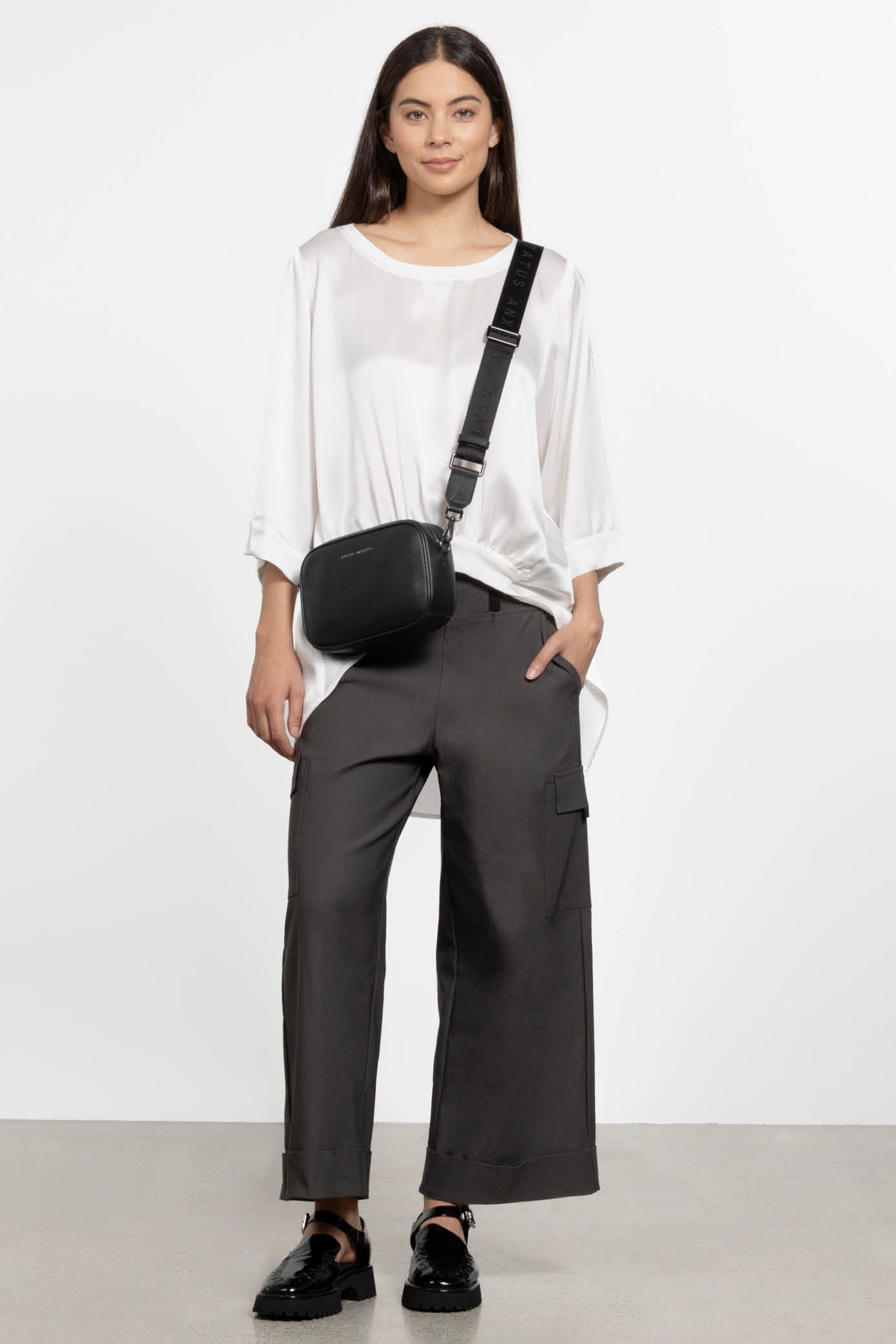 Logan Wide Leg Cropped Pant