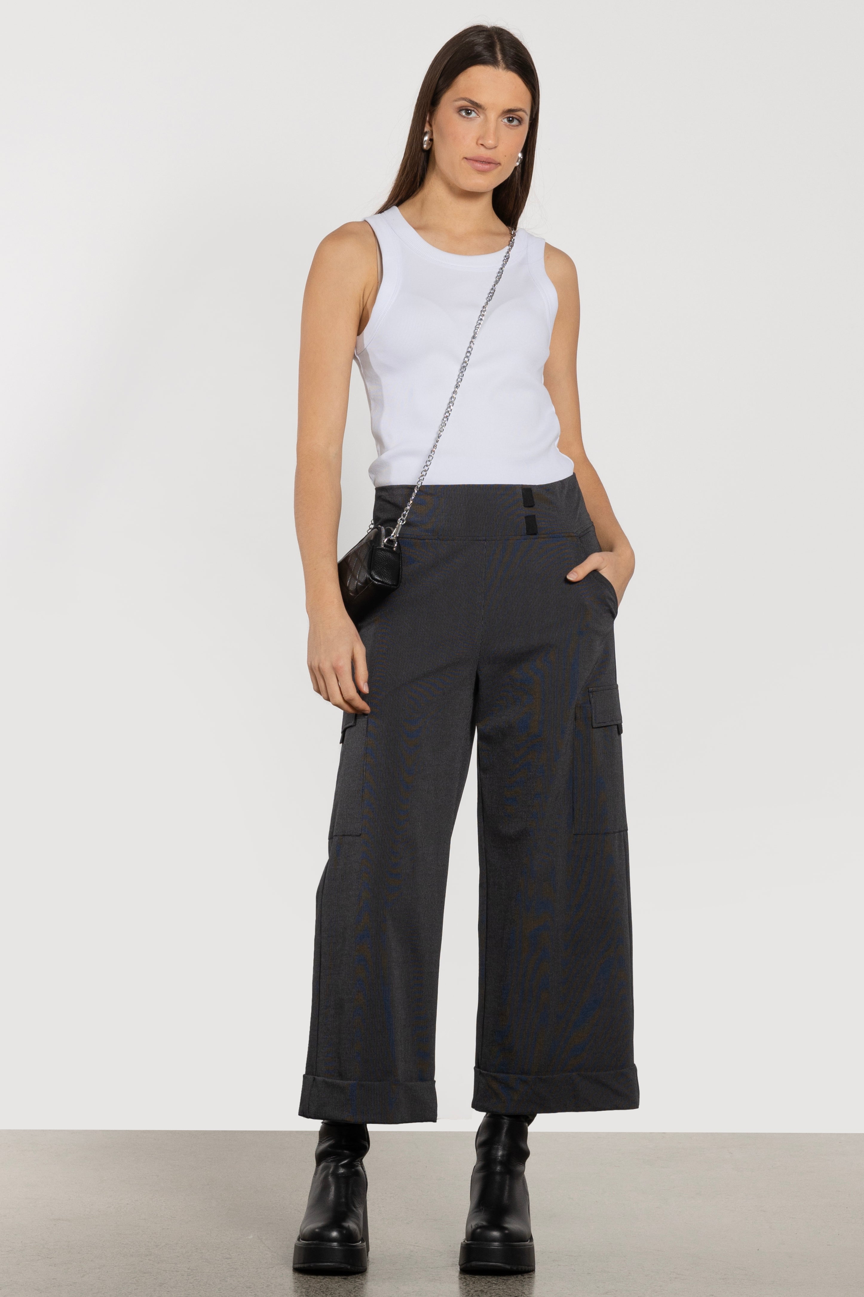 Logan Wide Leg Cropped Pant