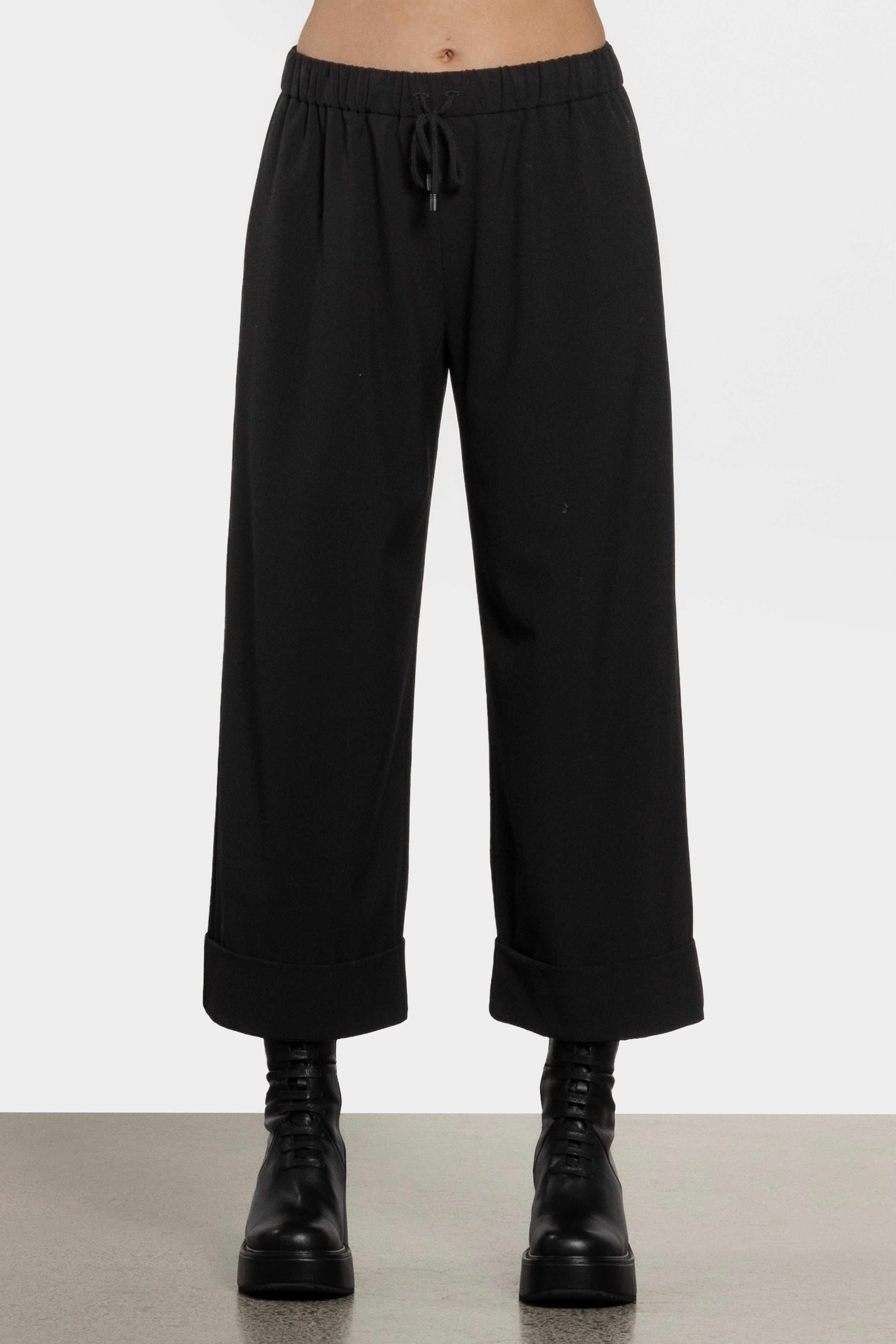 Logic Wide Leg Cropped Pant