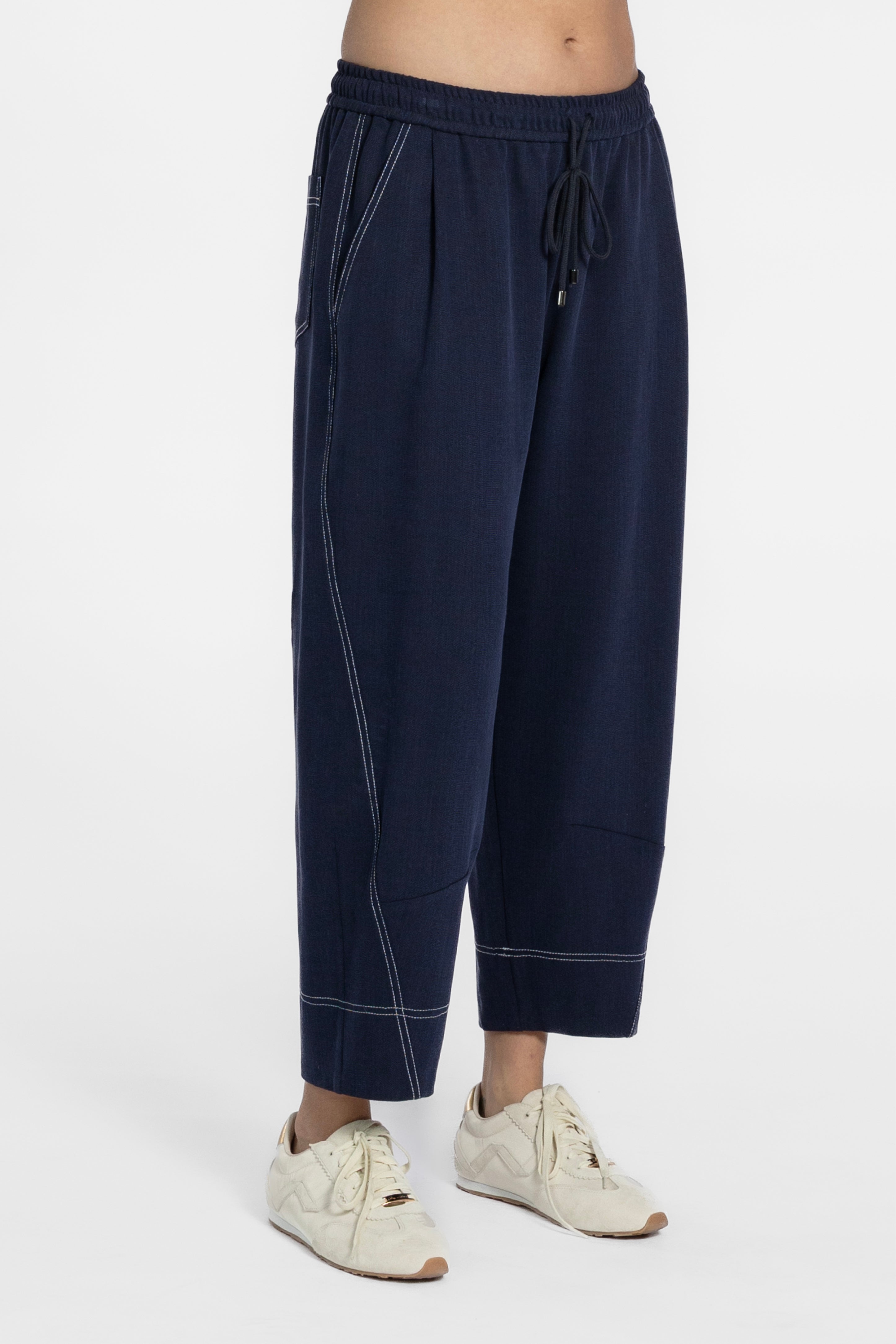 Pria Barrel Leg Pant