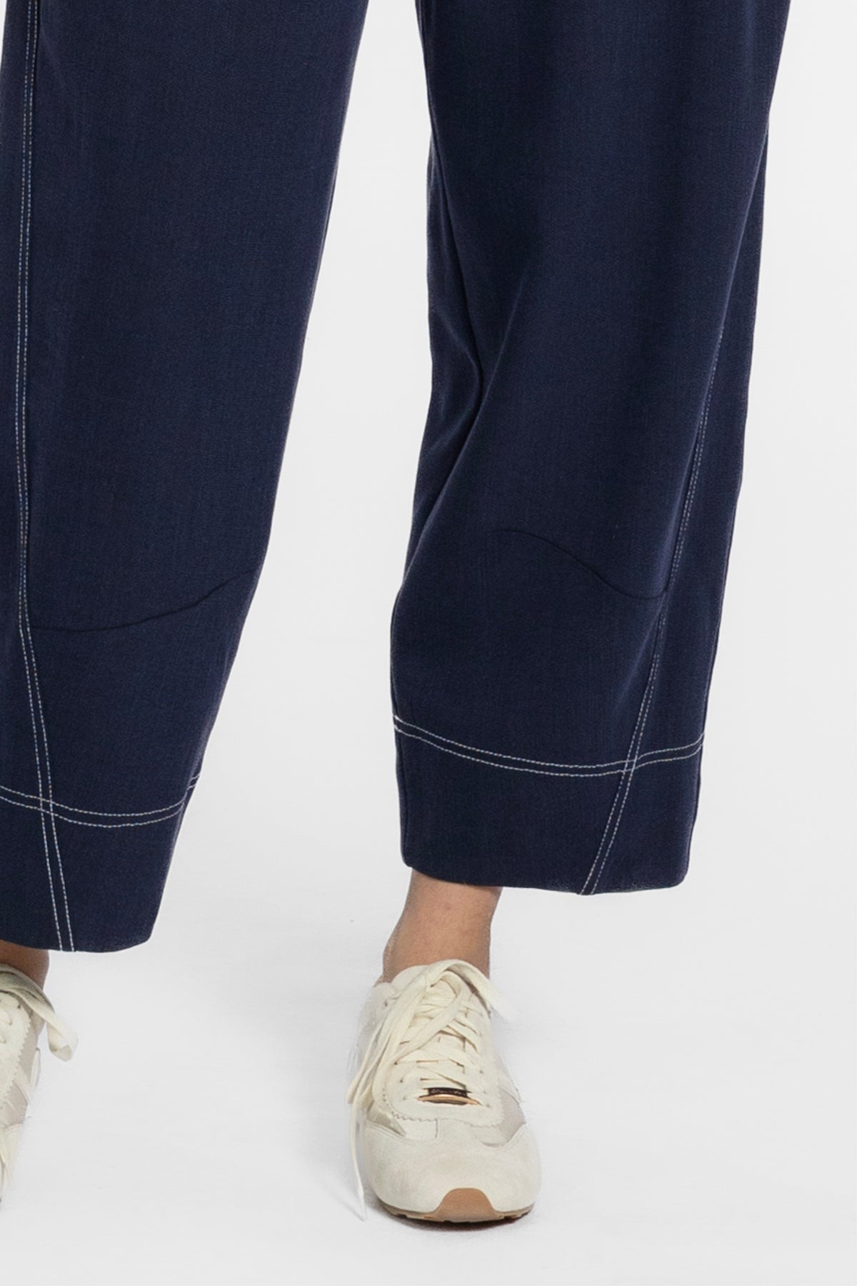Pria Barrel Leg Pant