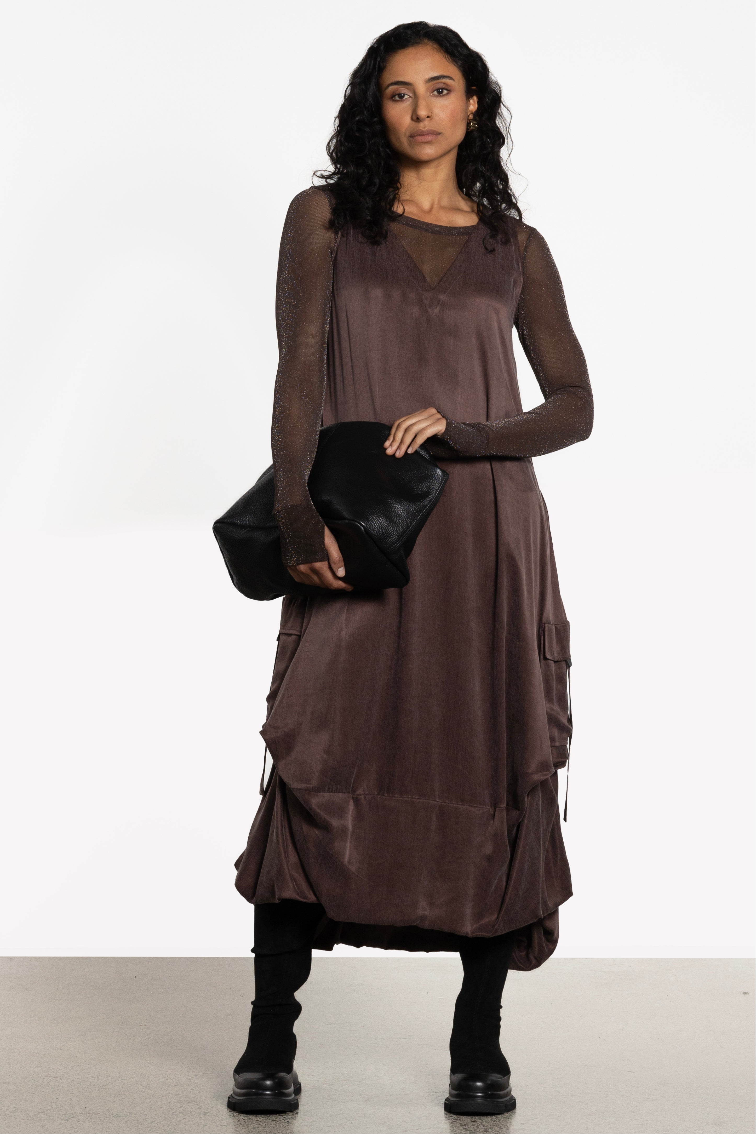Thea V-Neck Sleeveless Midi Dress