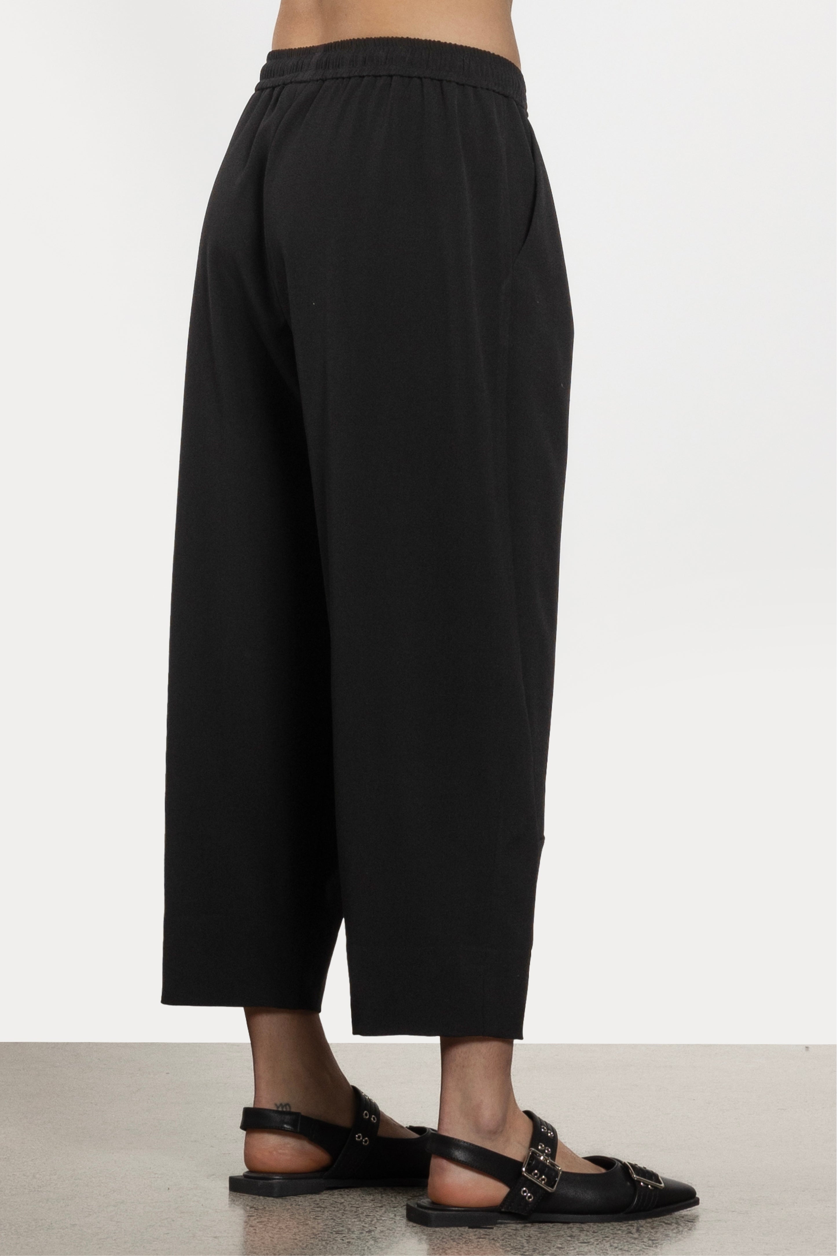 Union Barrel Leg Cropped Pant