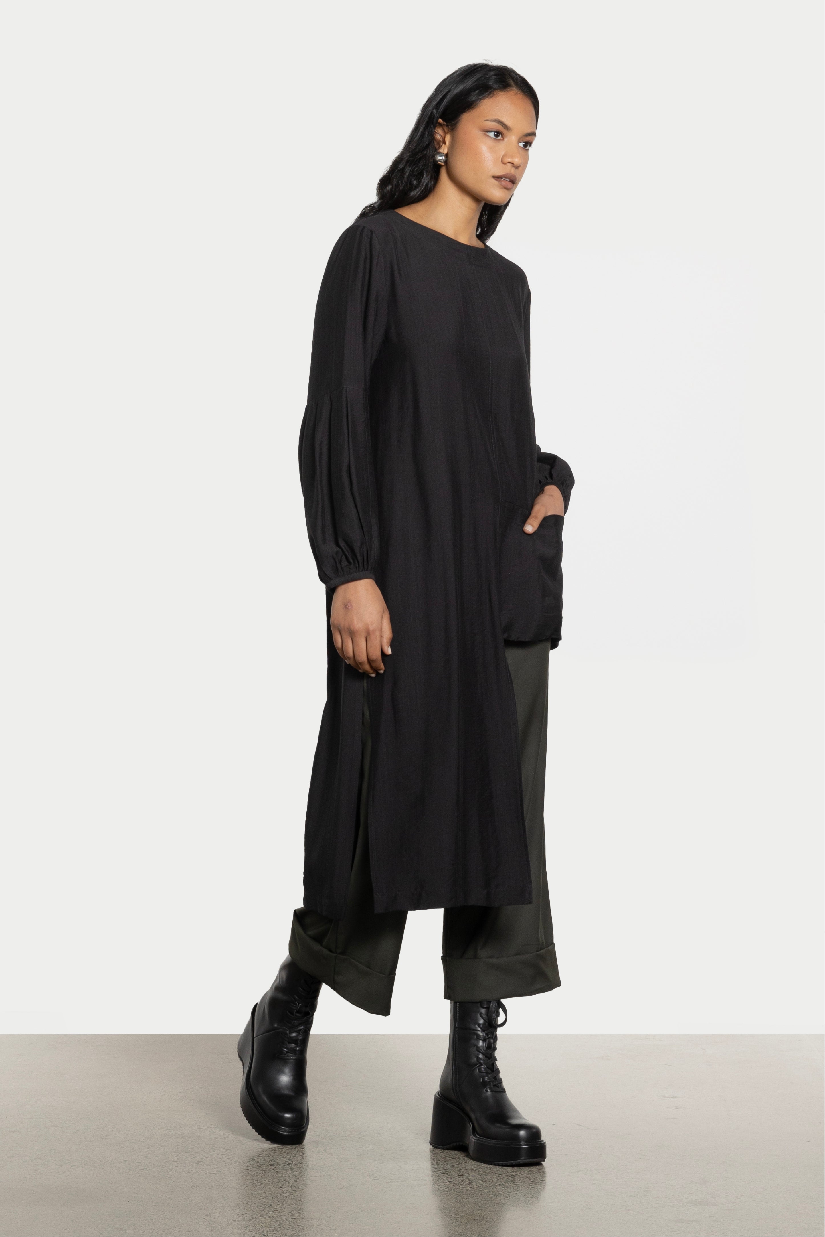 Voltage Asymmetric Tunic