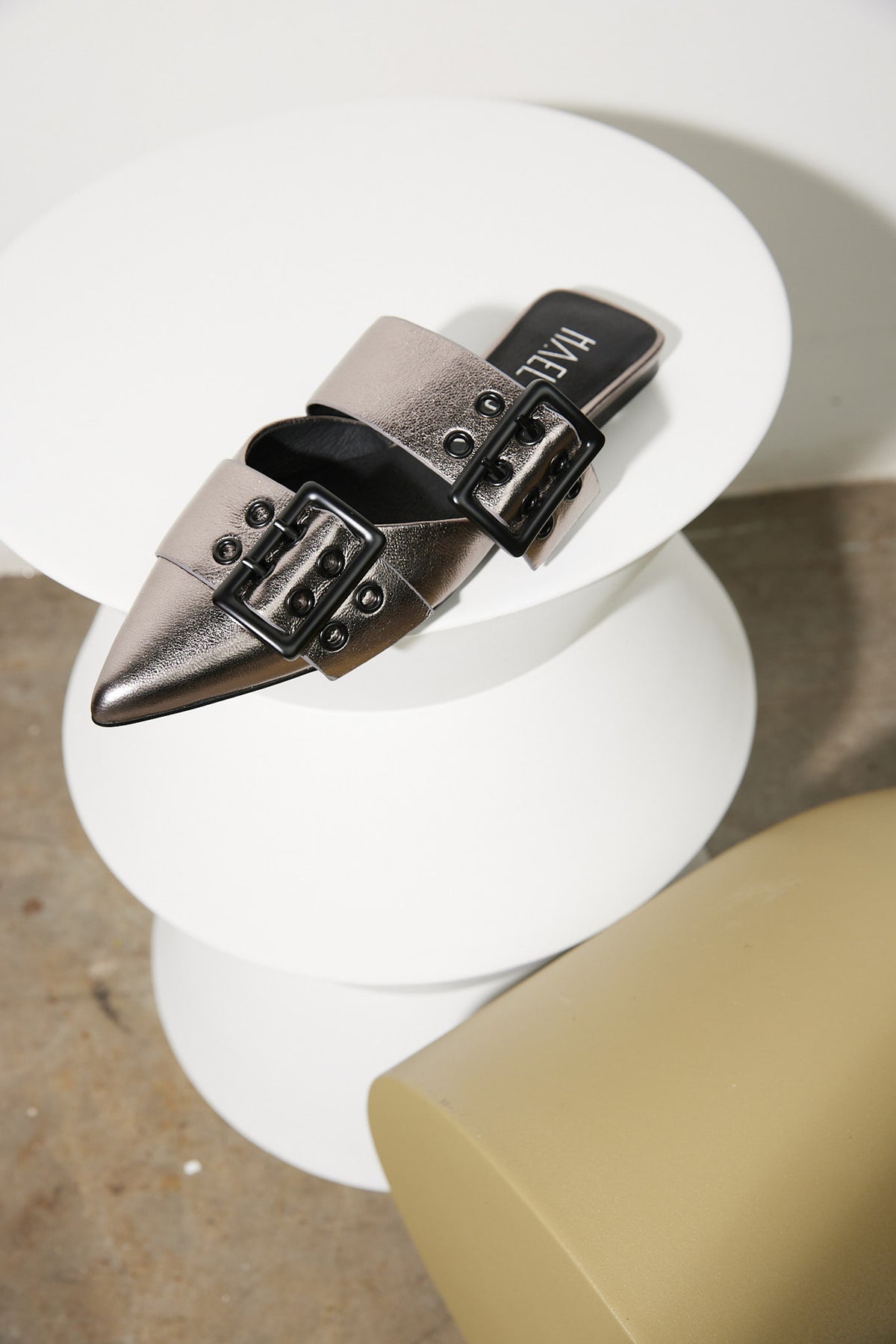Renoir Pointed Flat Mule