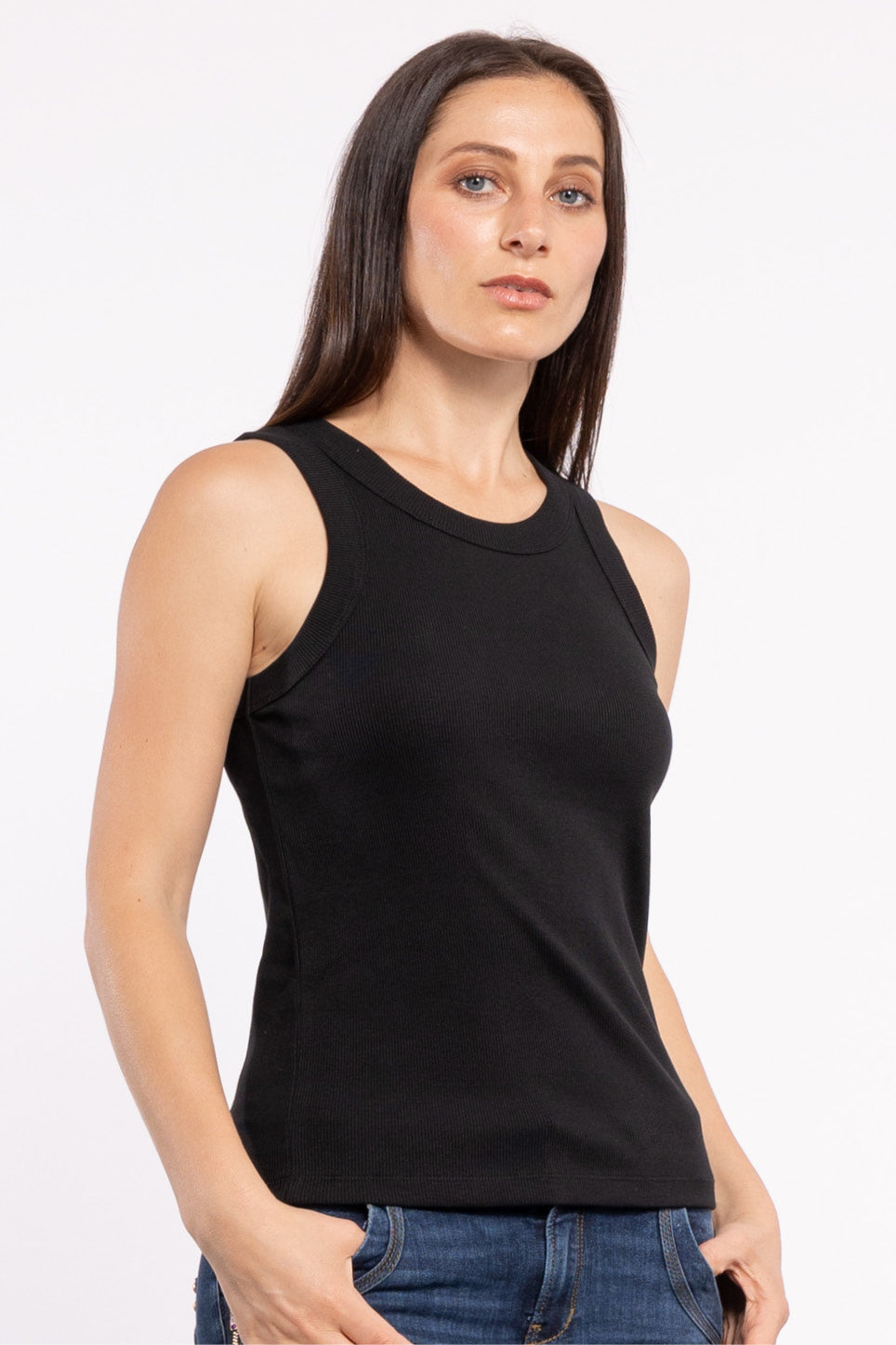Staple Tank