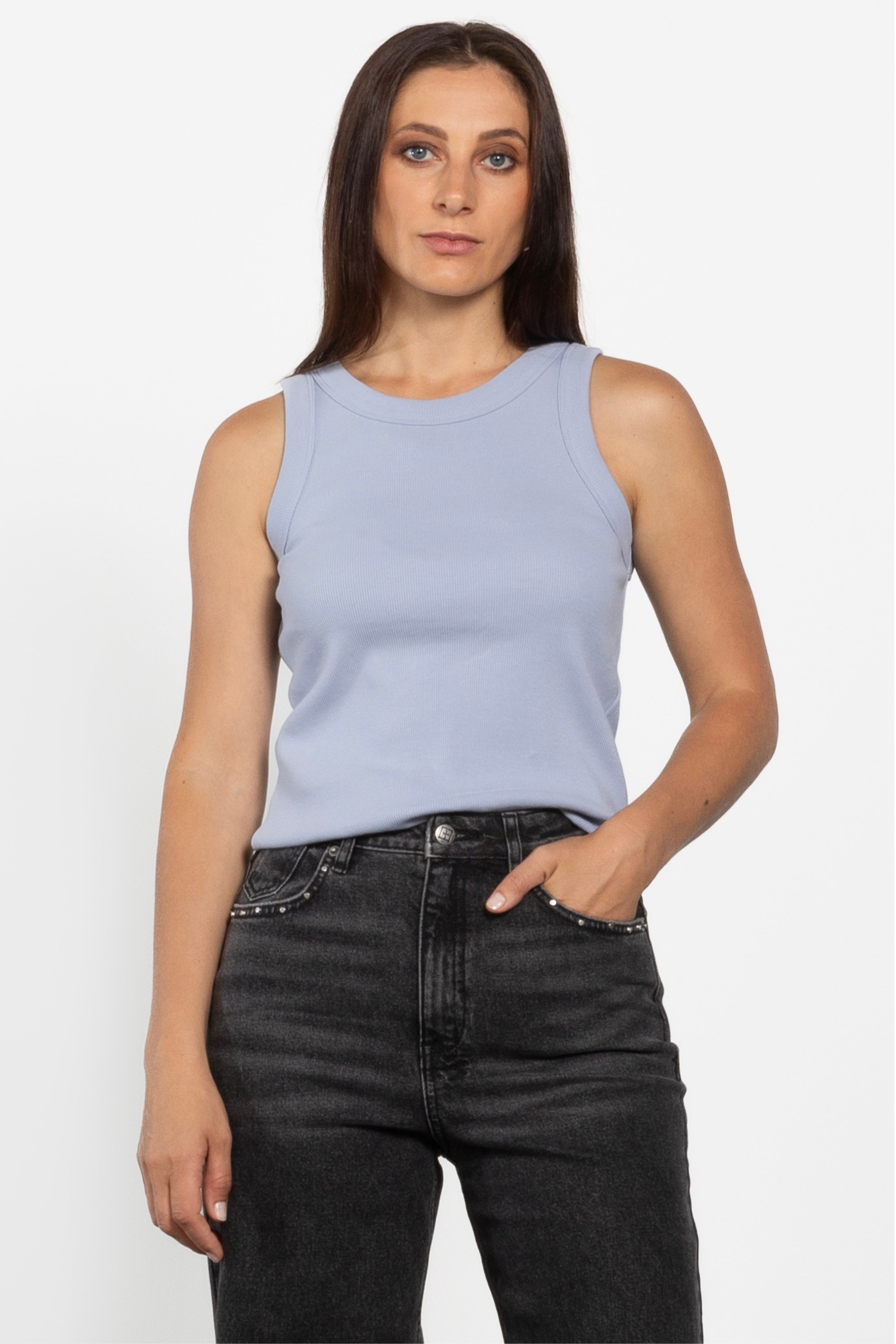 Staple Tank