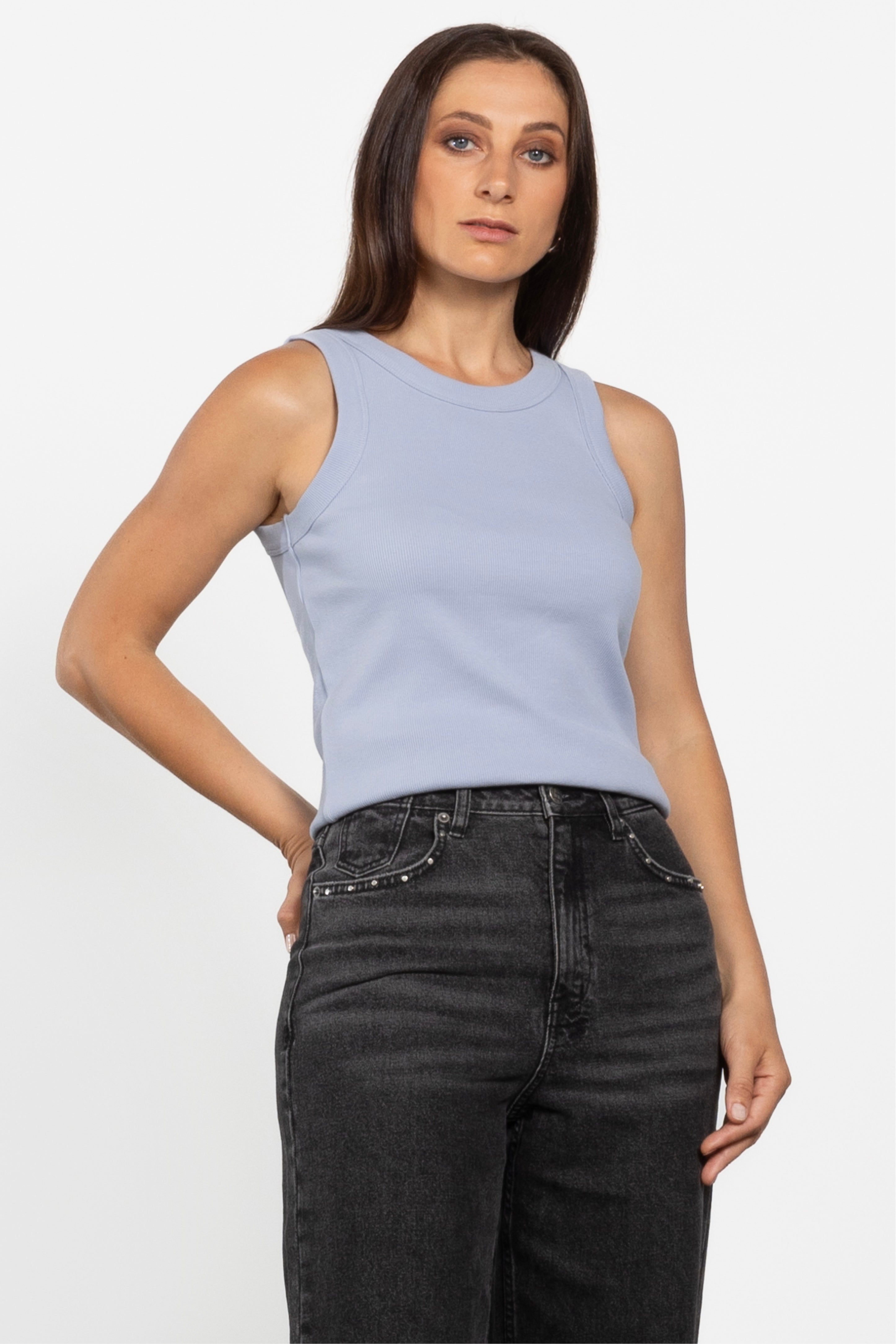 Staple Tank