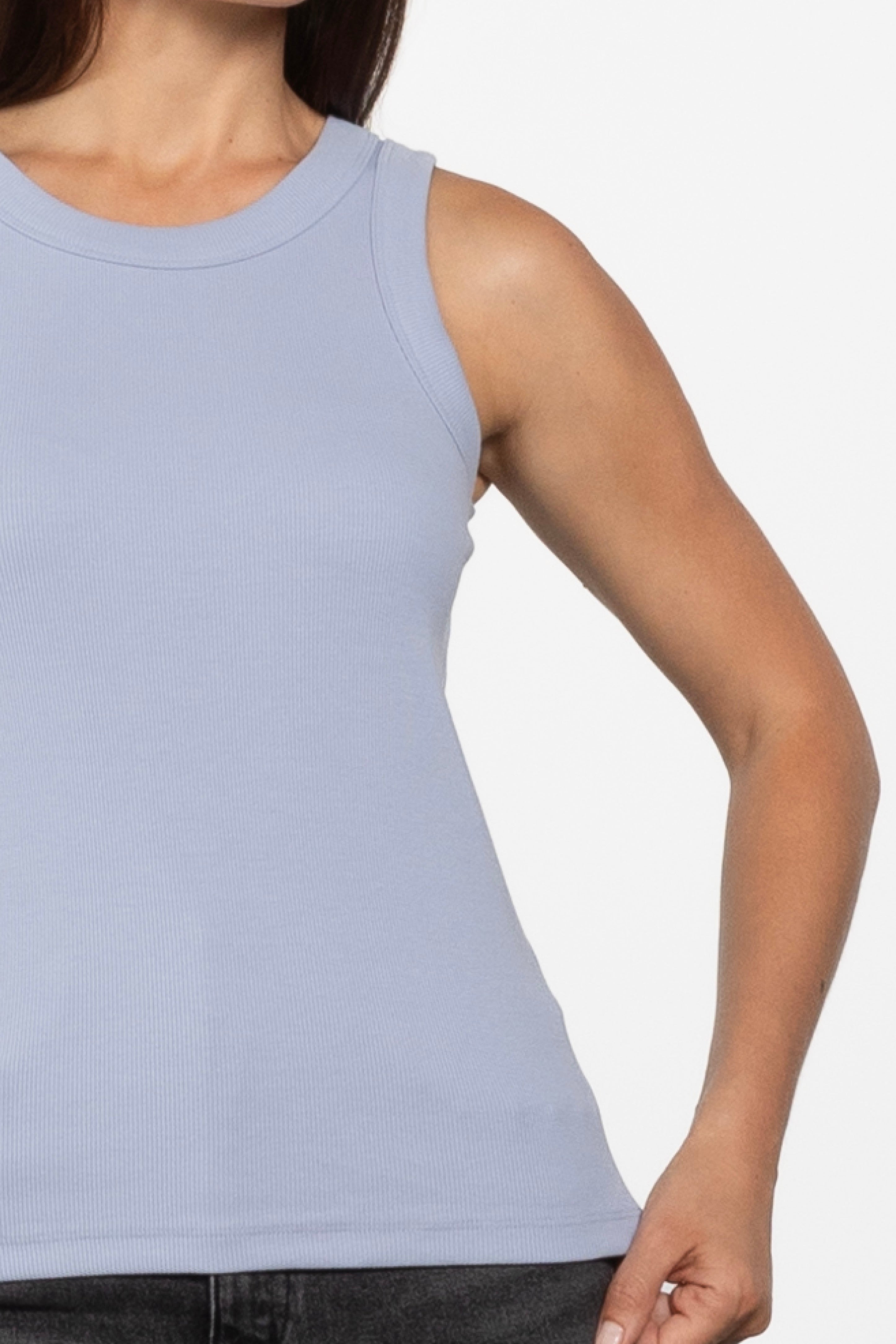 Staple Tank