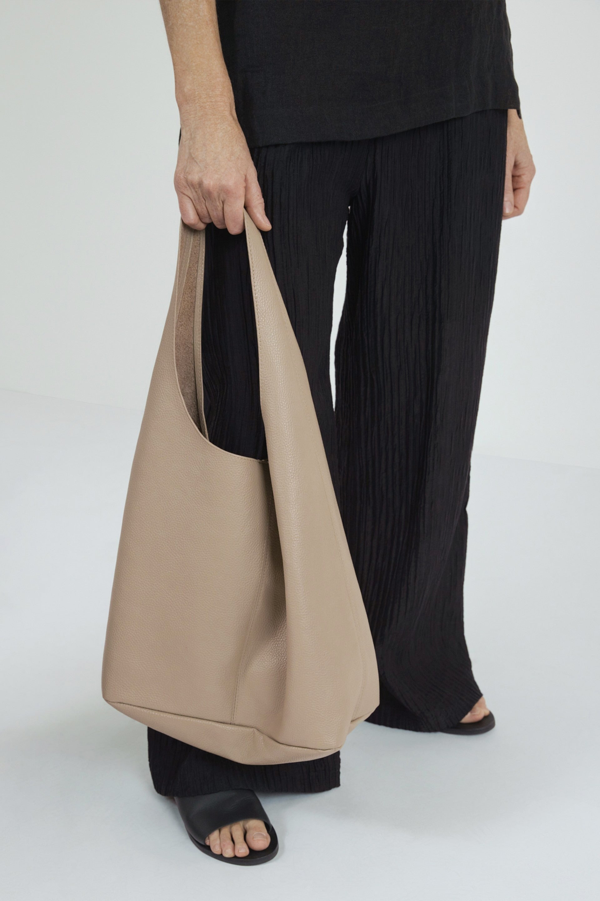 Scarlett Hobo Shoulder Bag