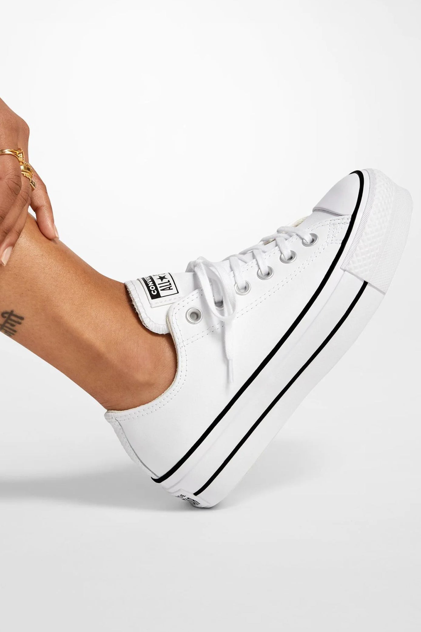 Chuck Taylor Platform Leather Low Tops