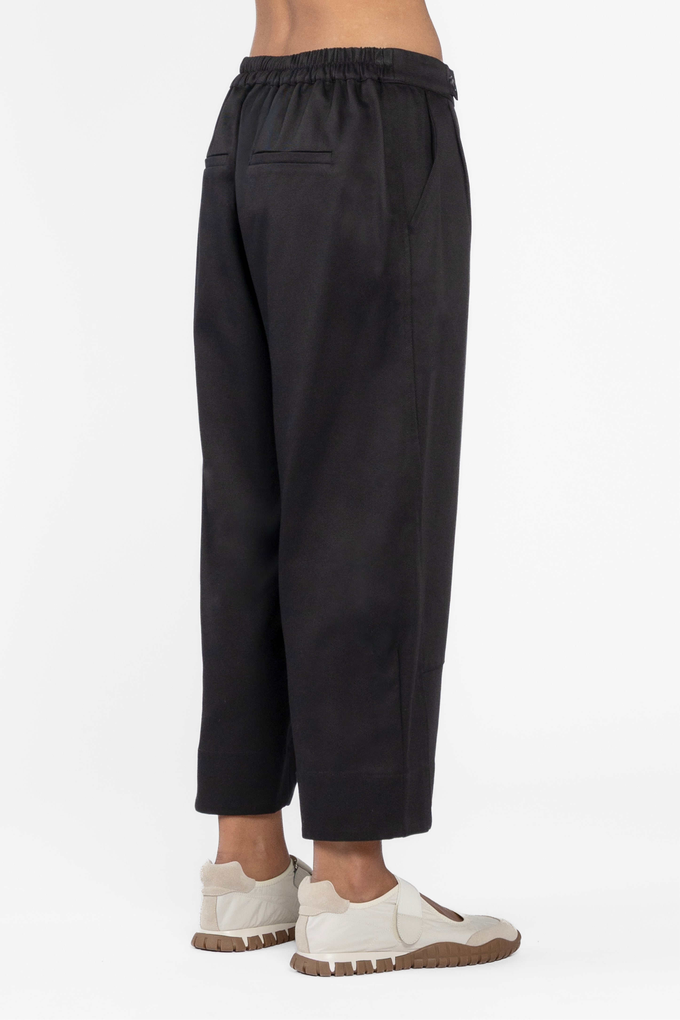 Bella Barrel Leg Cropped Pant