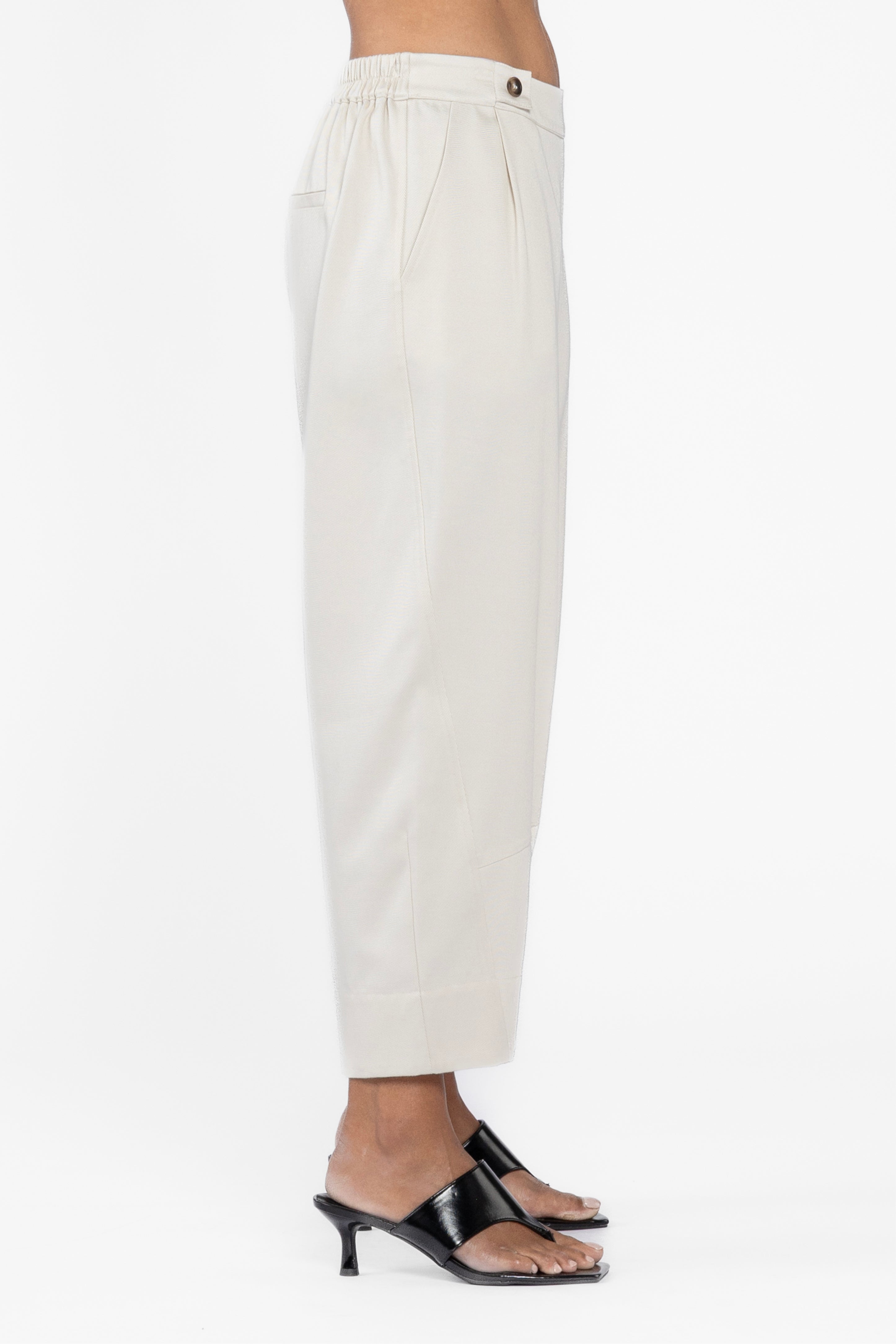 Bella Barrel Leg Cropped Pant