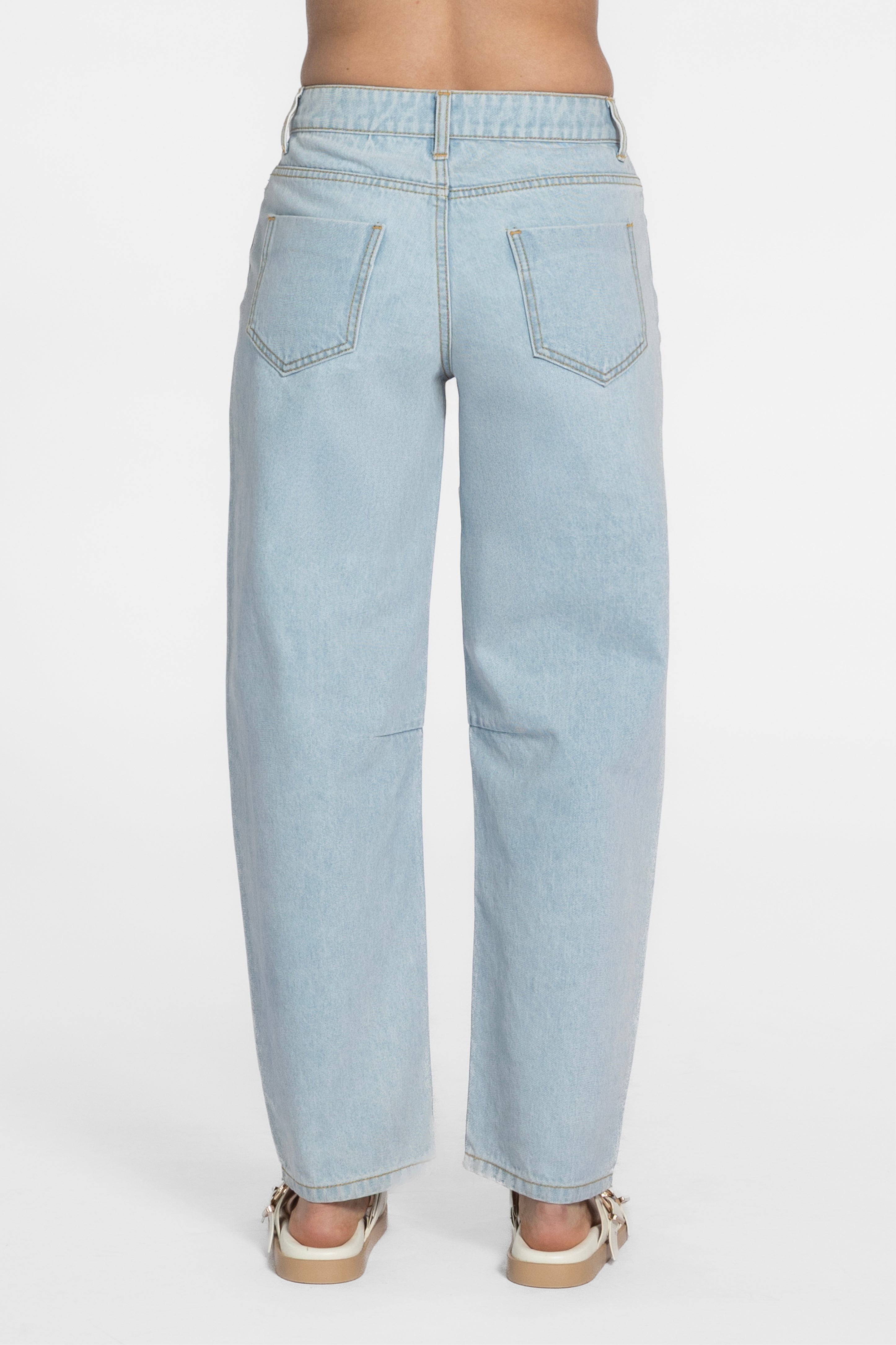 Chloe Mid Rise Barrel Jean
