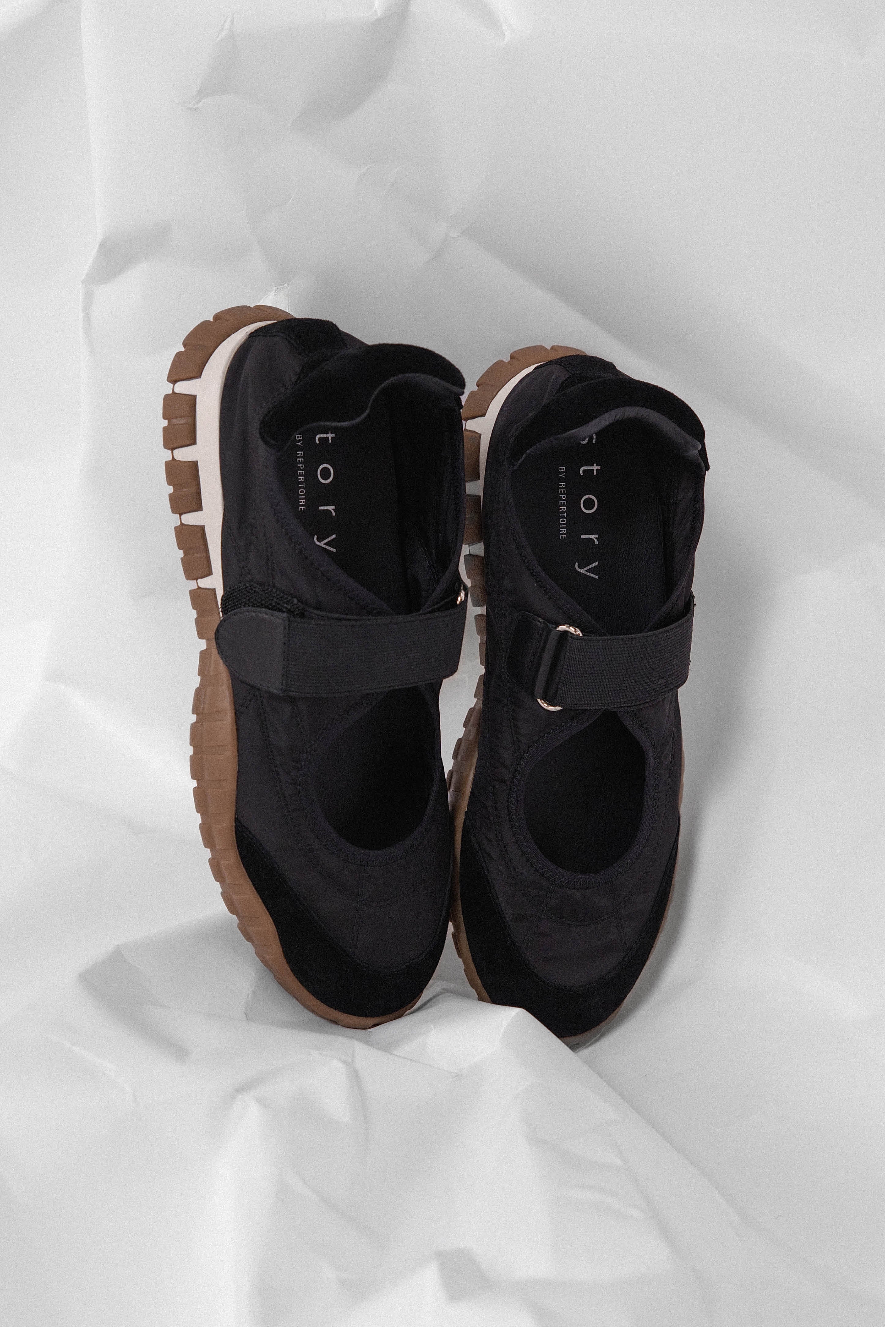 Form Ballet Sneaker
