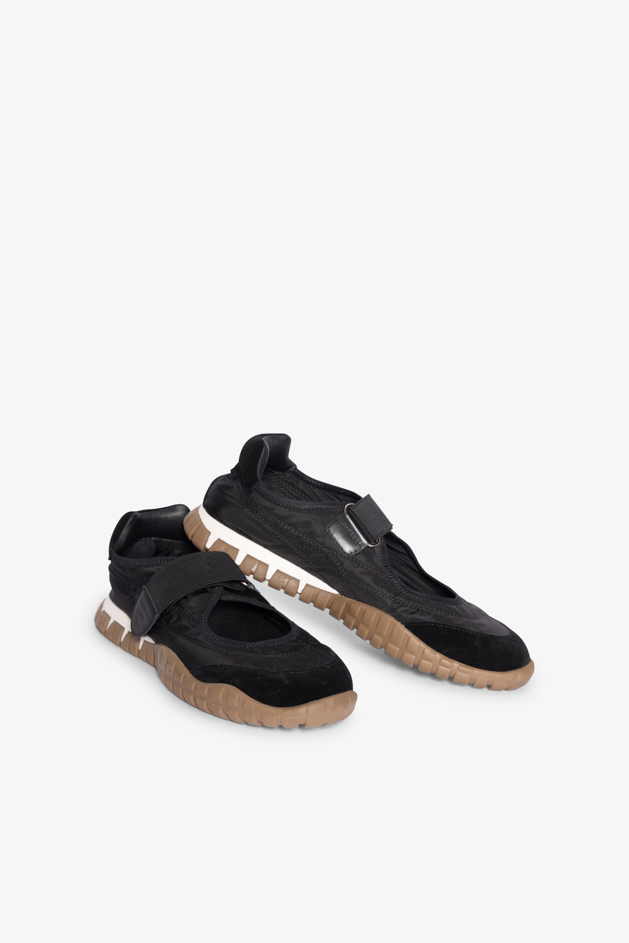 Form Ballet Sneaker