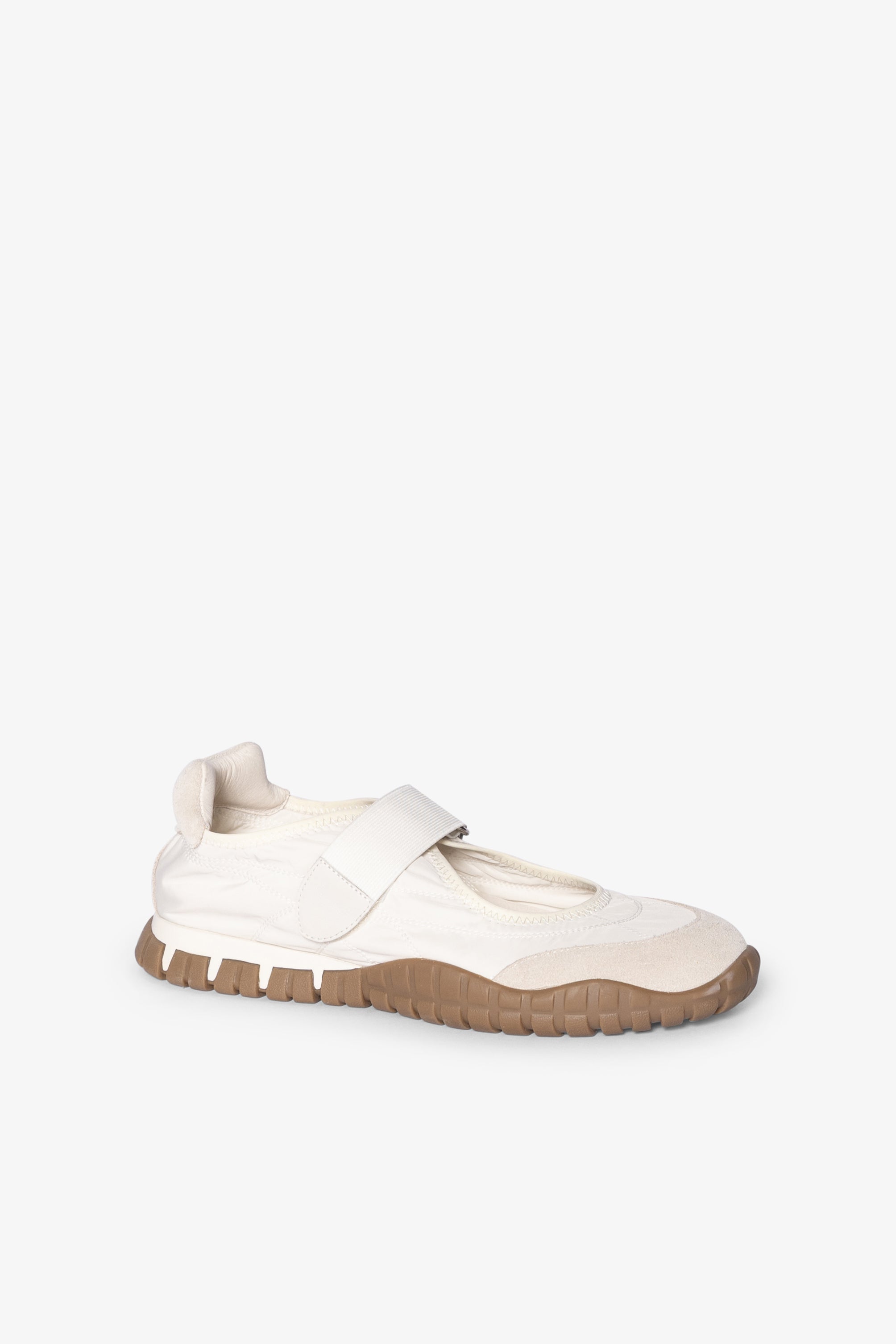 Form Ballet Sneaker