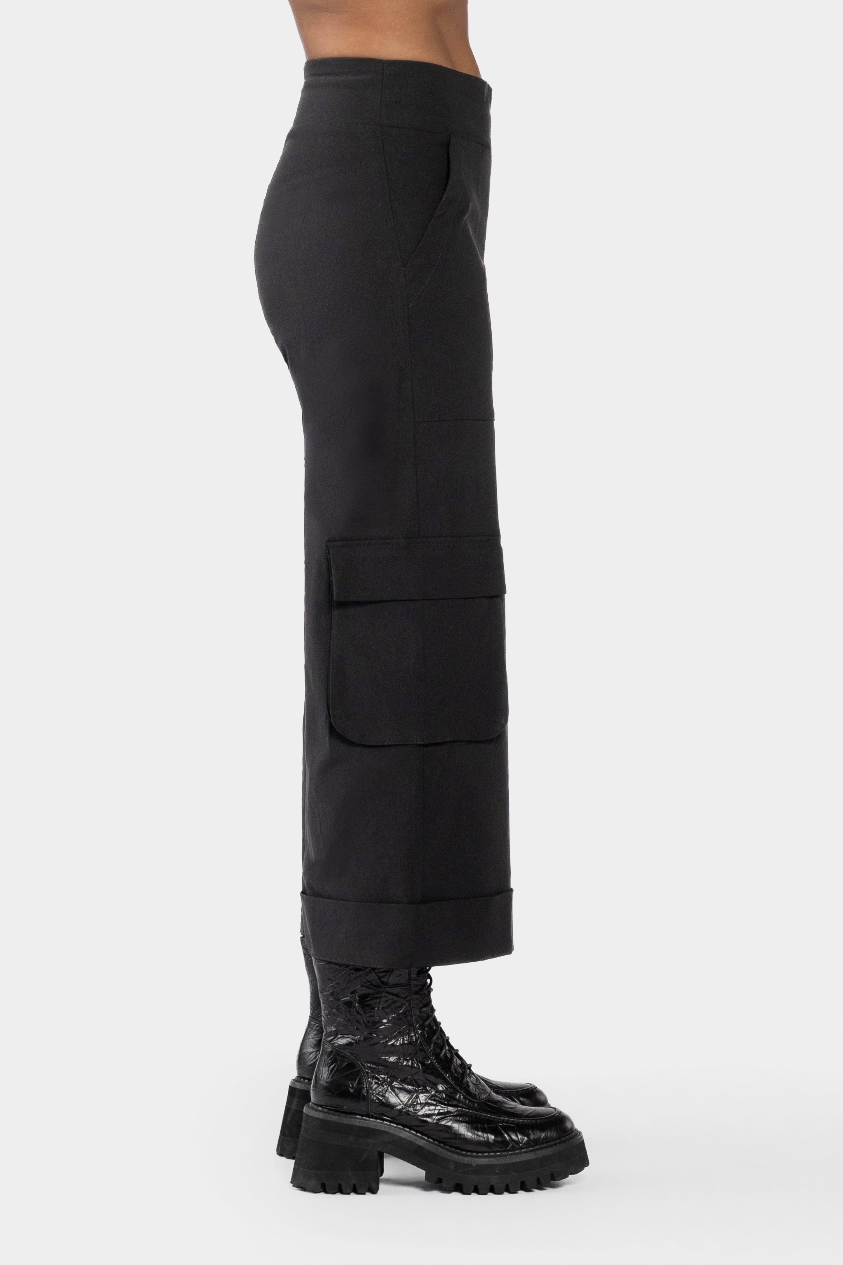Jaxon Wide Leg Cropped Cargo Pant