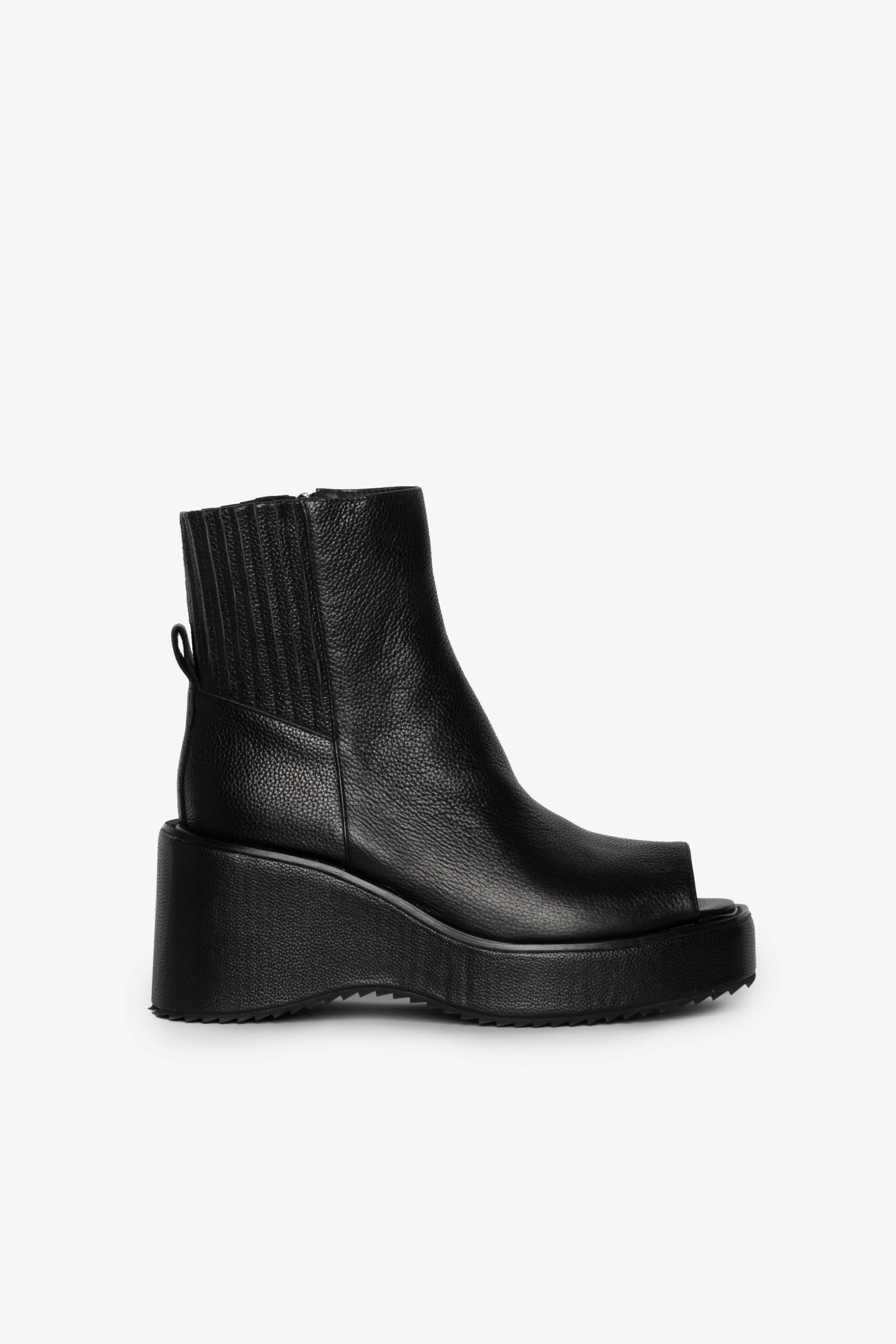 Meghan Platform Boot