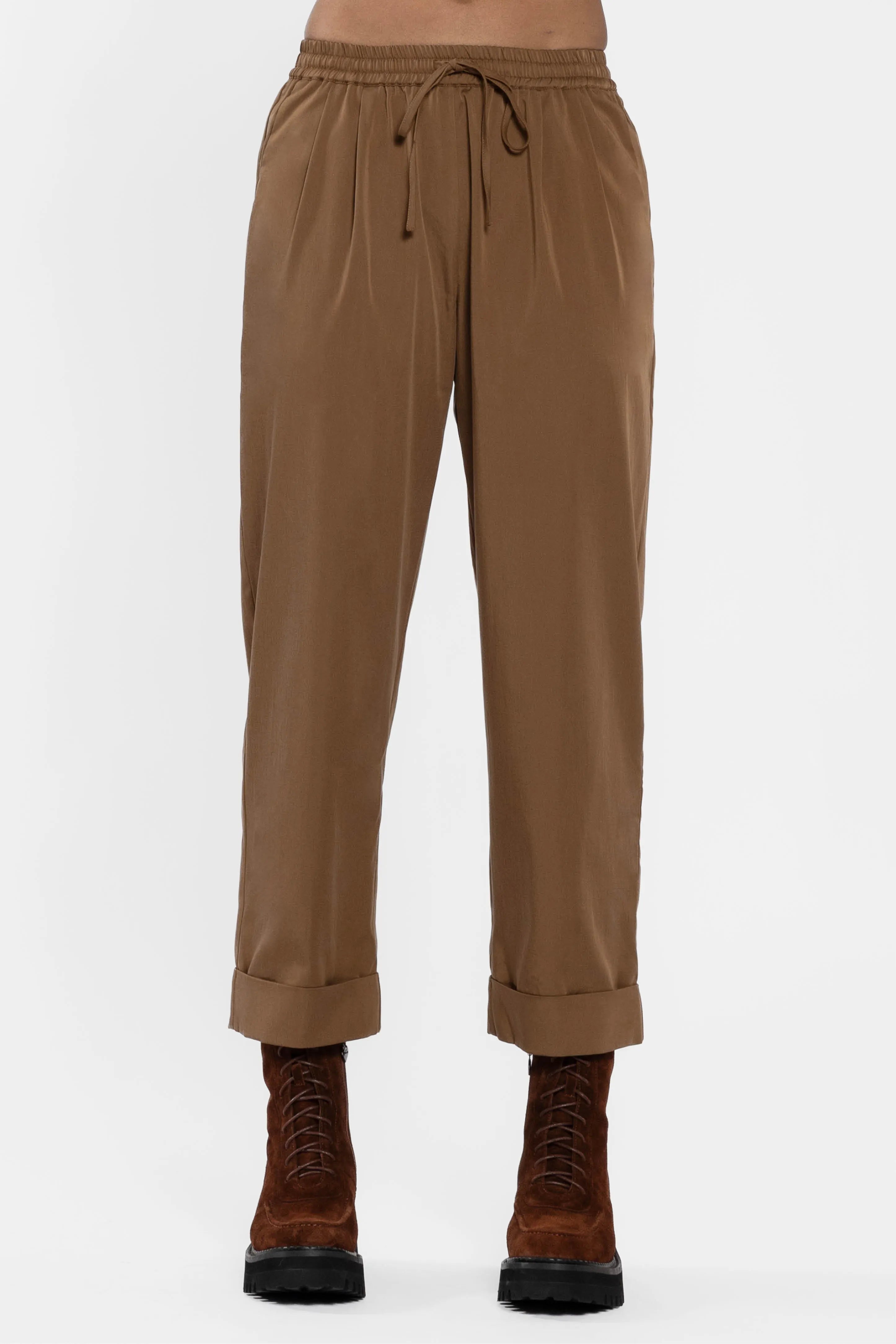 Omega Tapered Rolled Cuff Pant