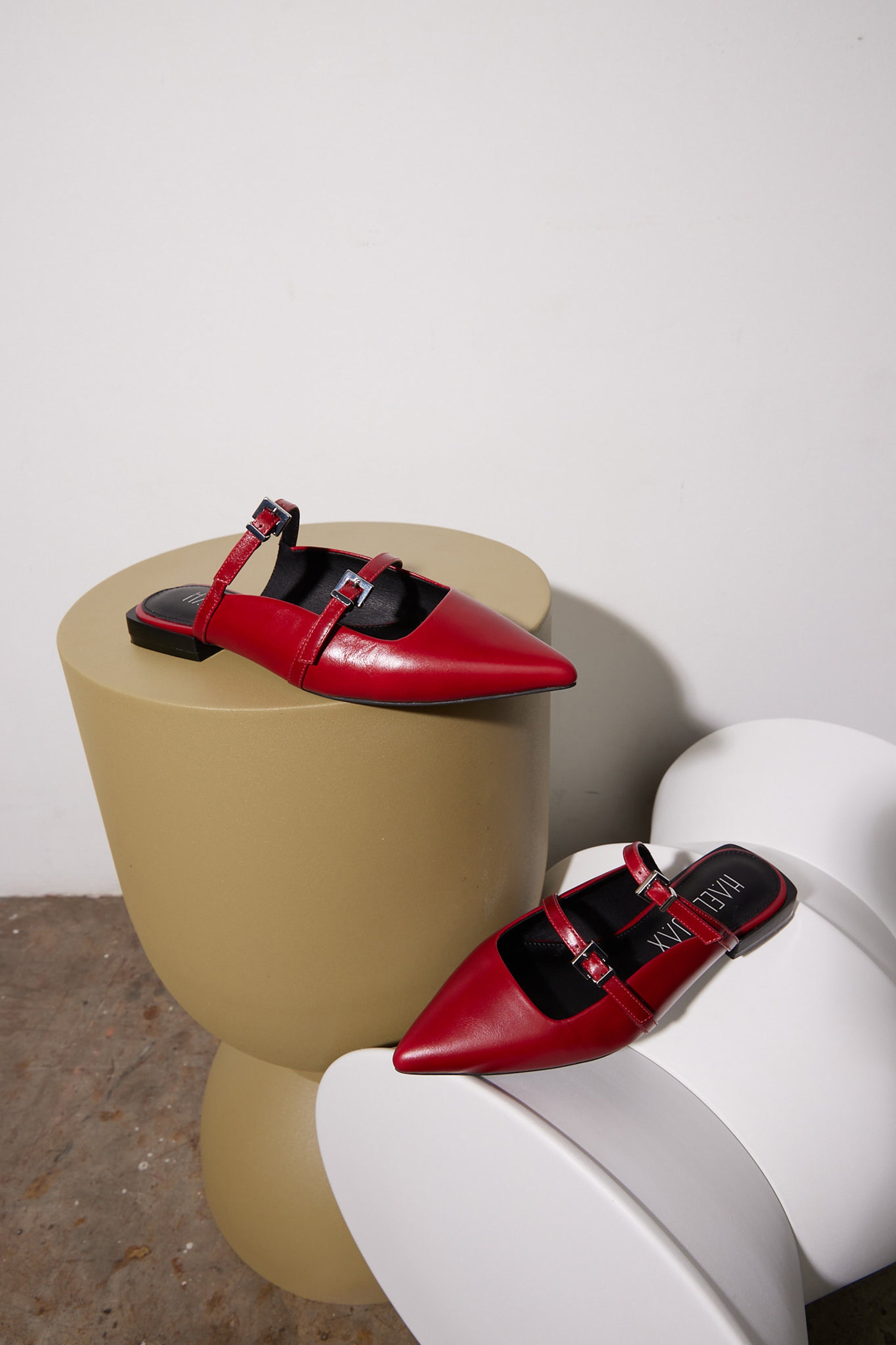 Pollock Pointed Flat Mule