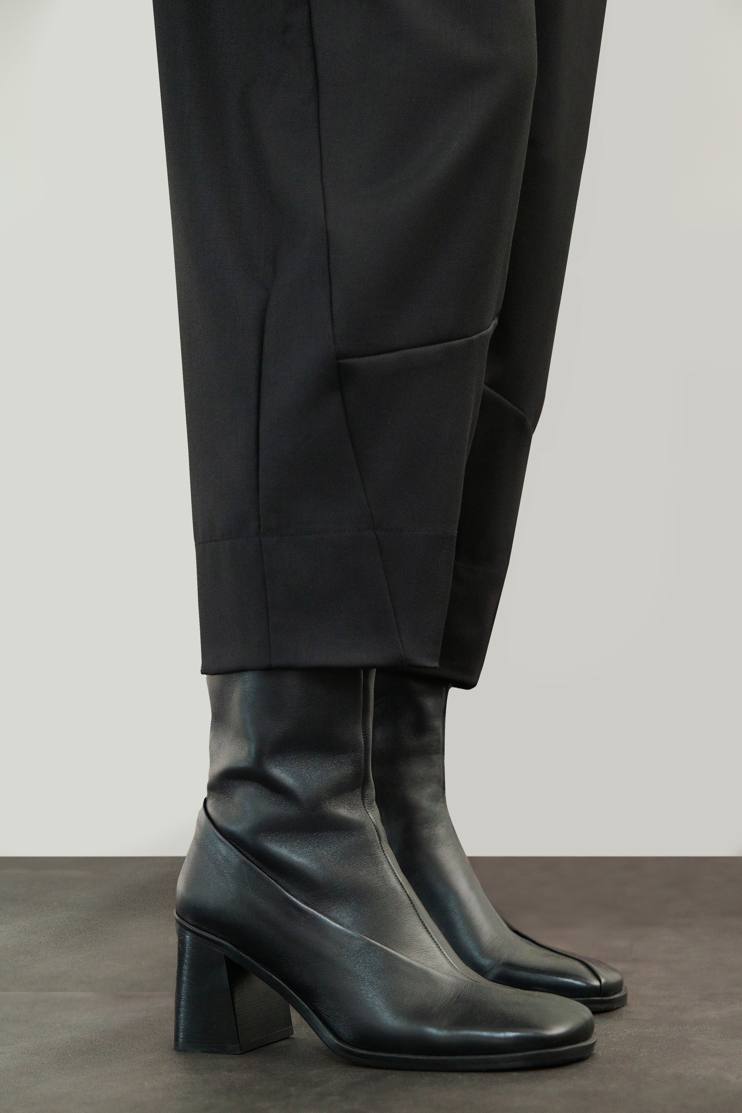 Fusion Barrel Leg Cropped Pant