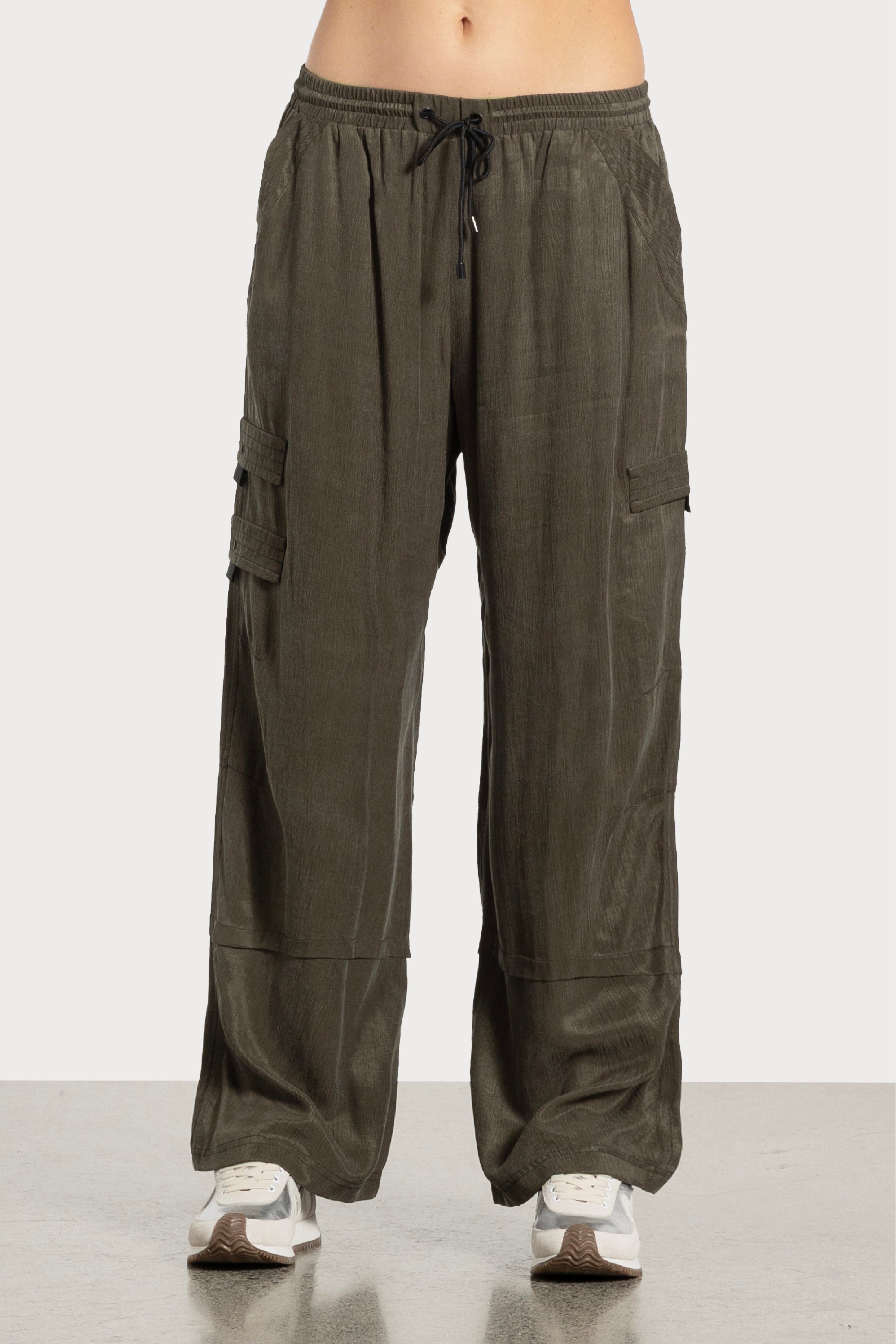 Hayden Wide Leg Jogger Pant