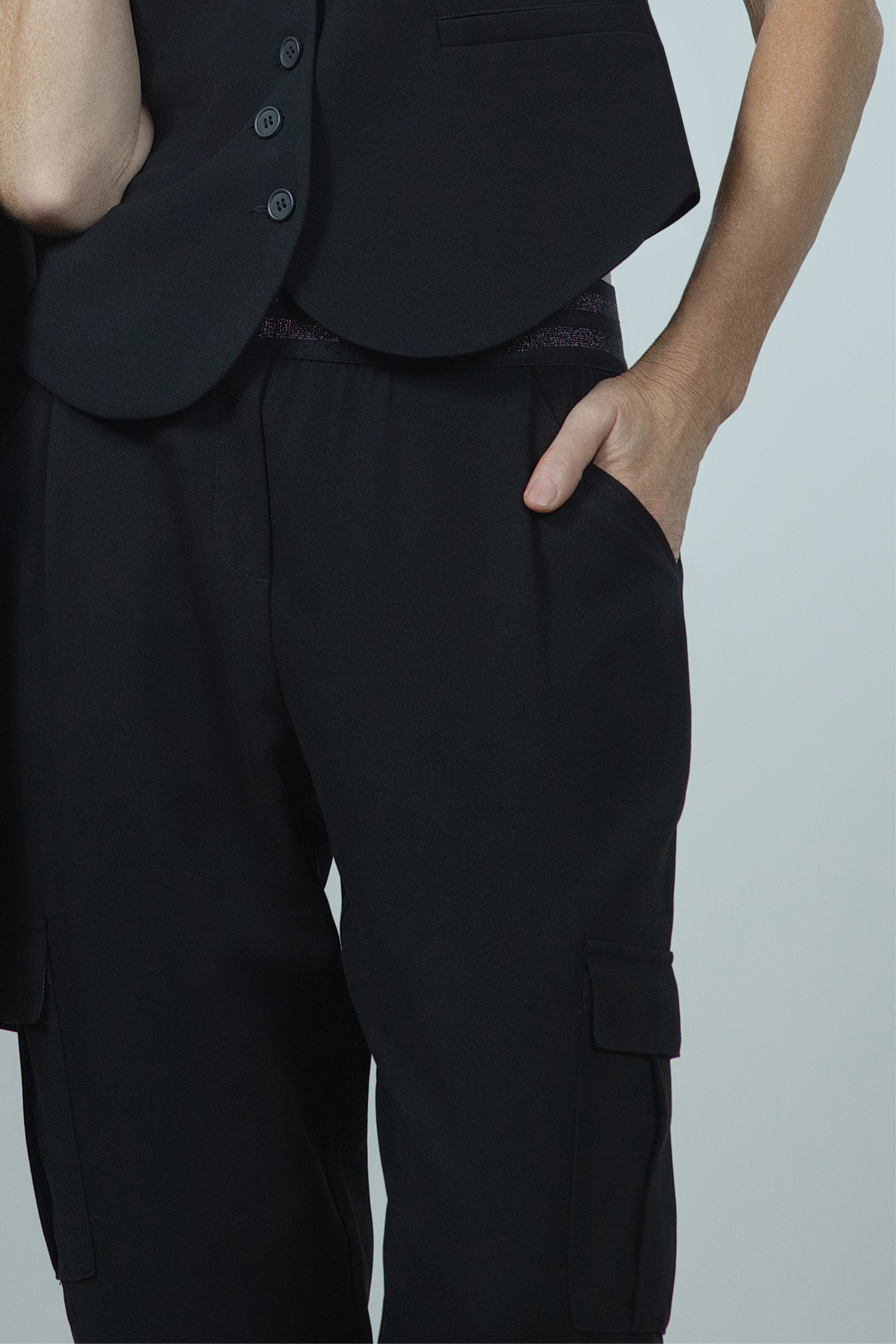 Hugh Cropped Cargo Pant