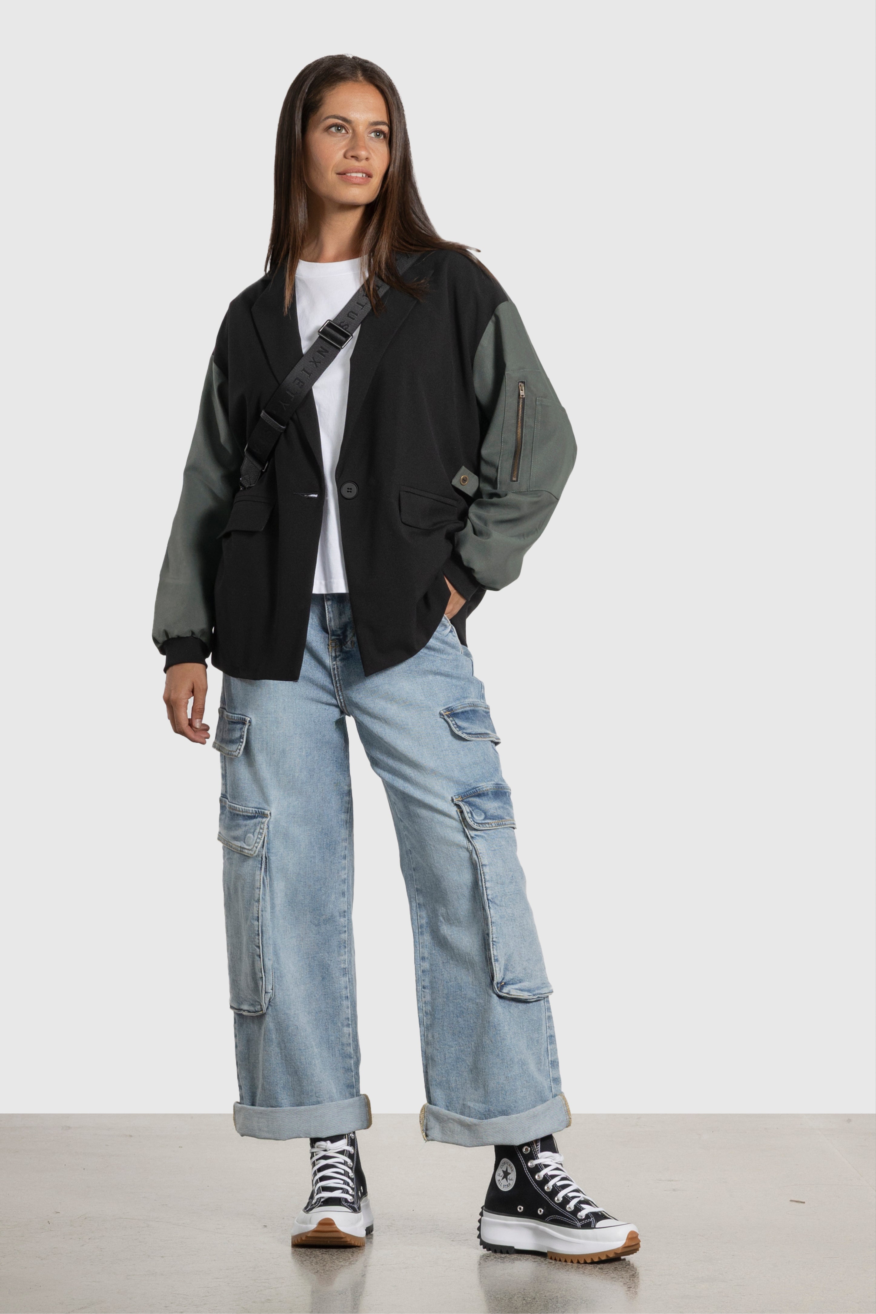 Julian Contrast Sleeve Blazer