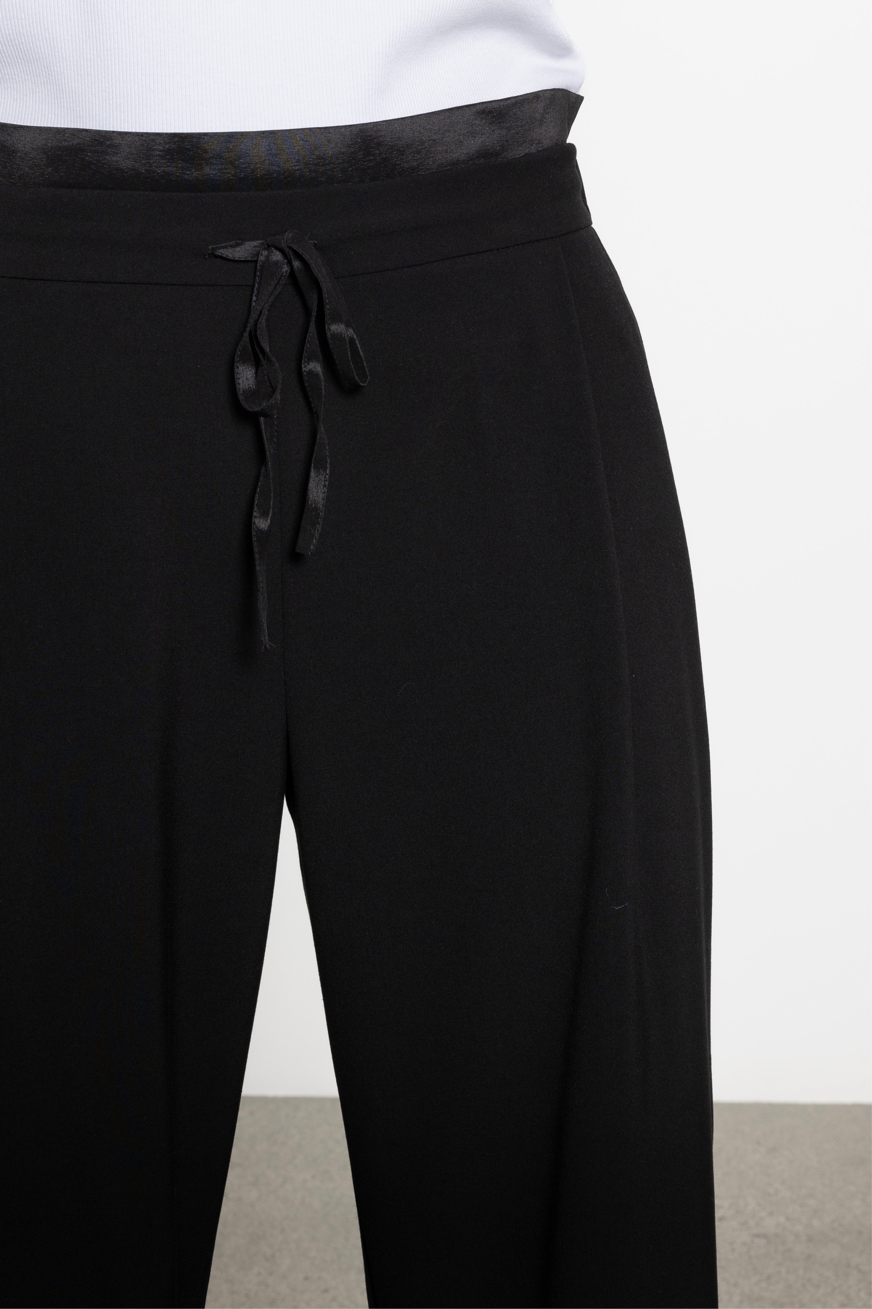 Lanzo Wide Leg Cropped Pant