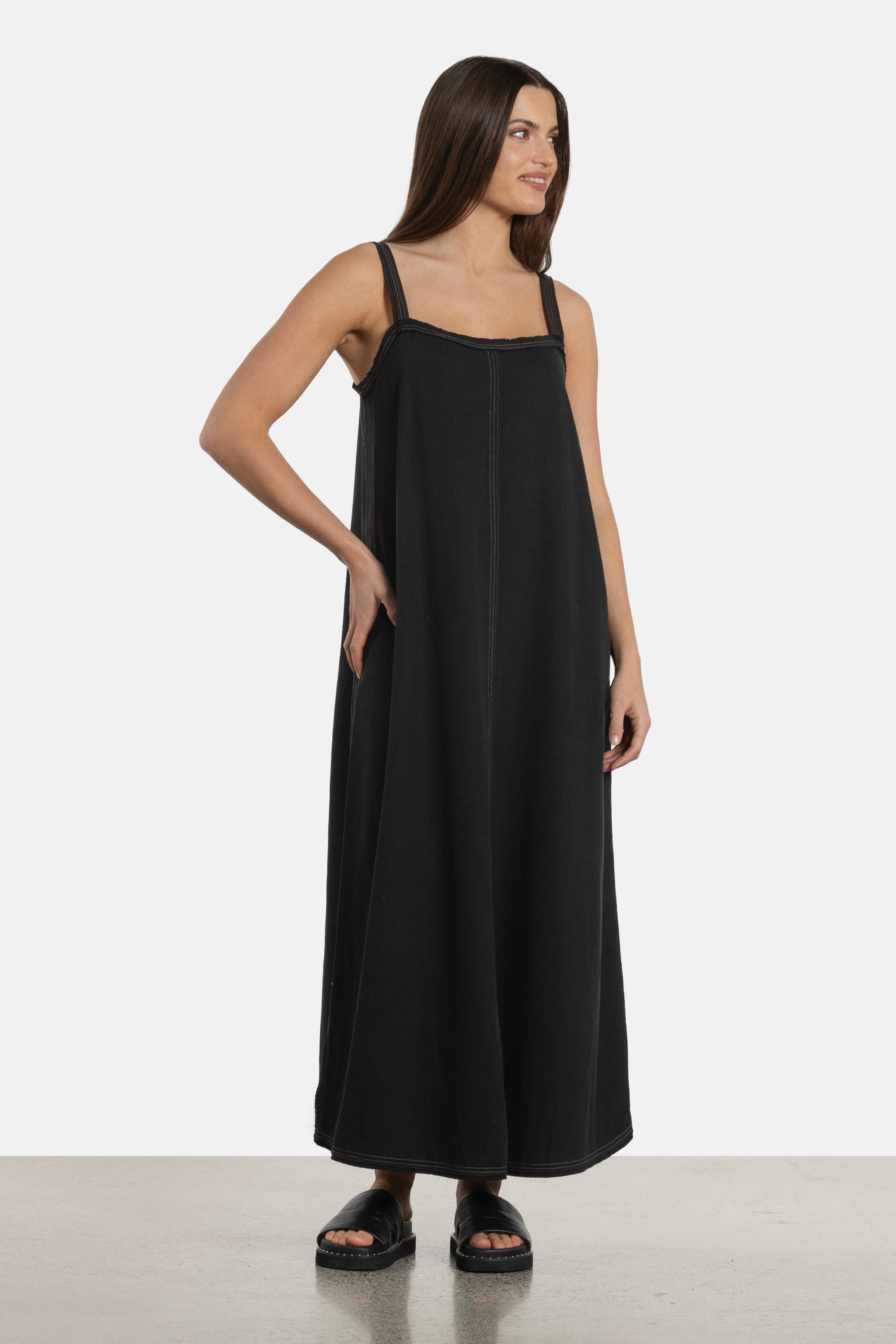 Leeandra Sleeveless Long Dress