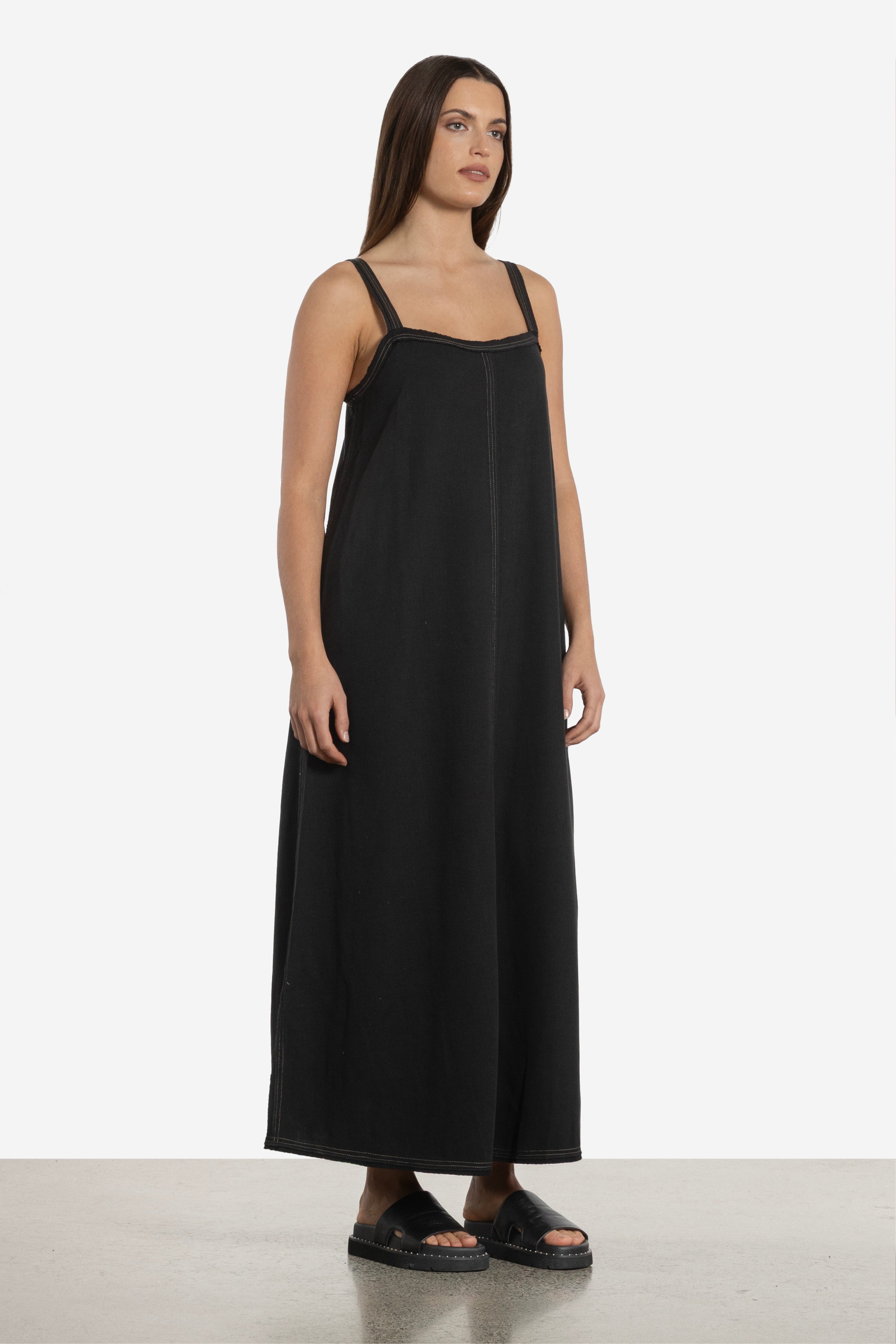 Leeandra Sleeveless Long Dress