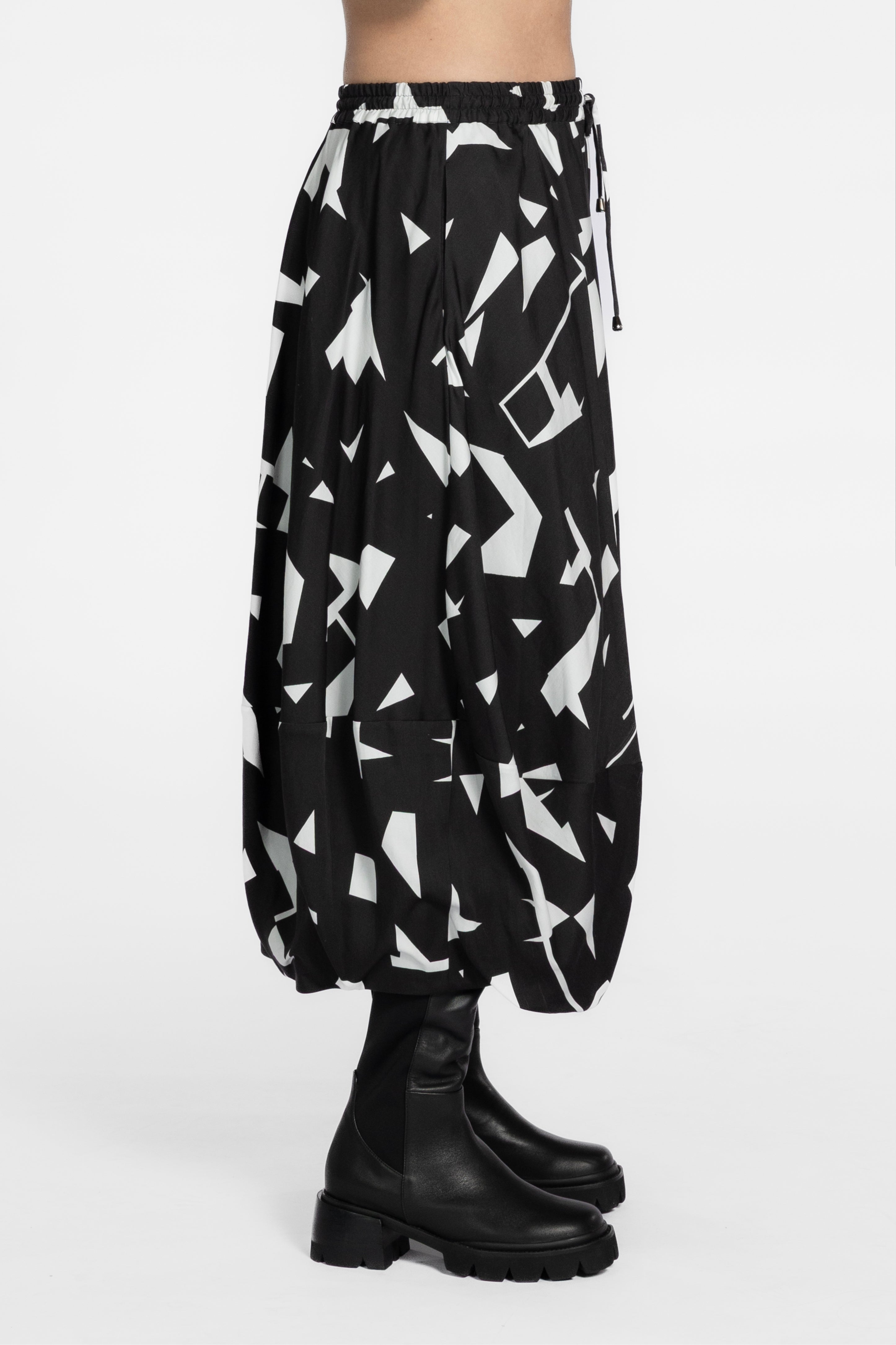 Linea Skirt