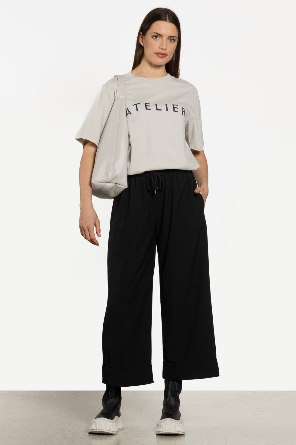 Logic Wide Leg Cropped Pant
