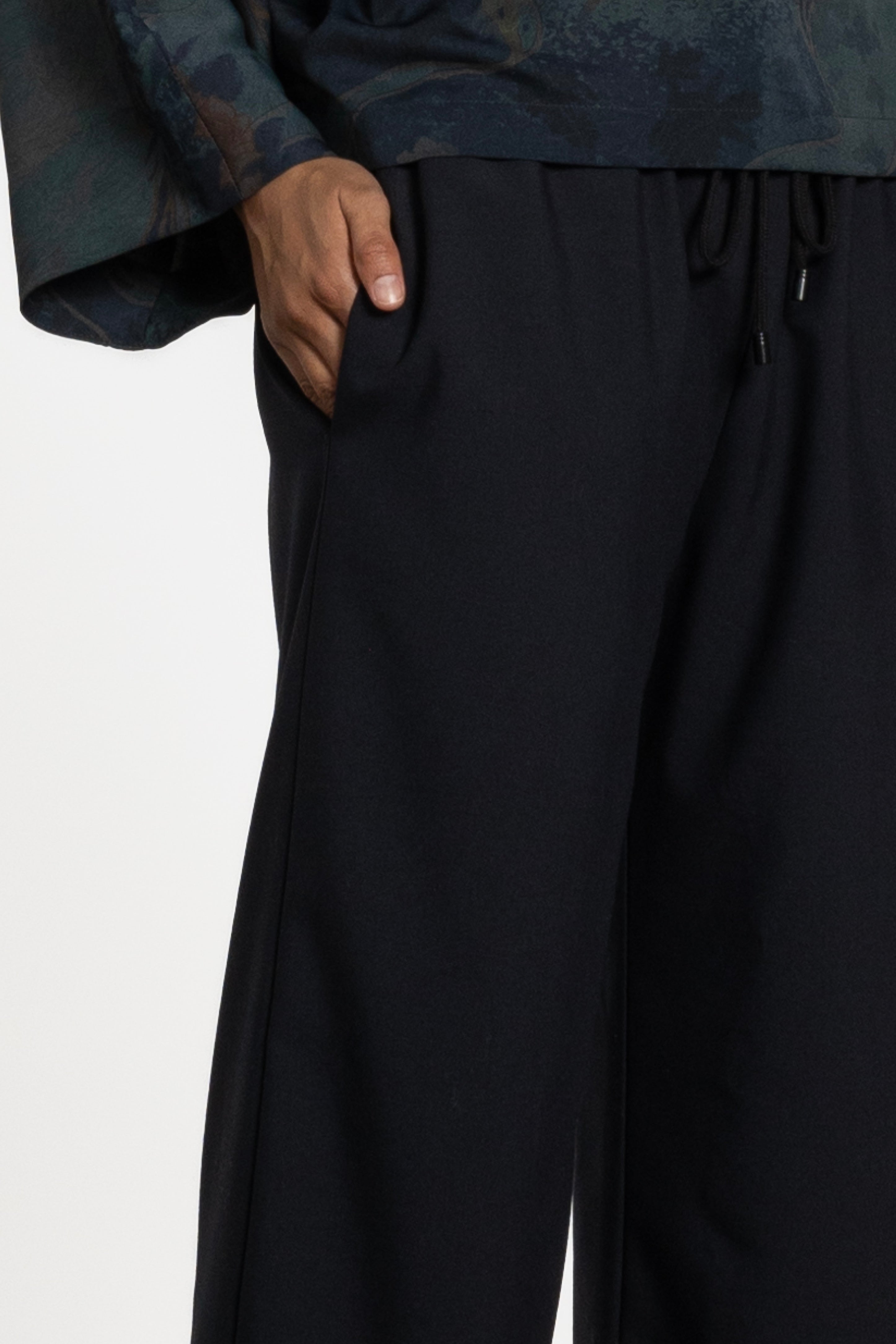 Logic Wide Leg Cropped Pant