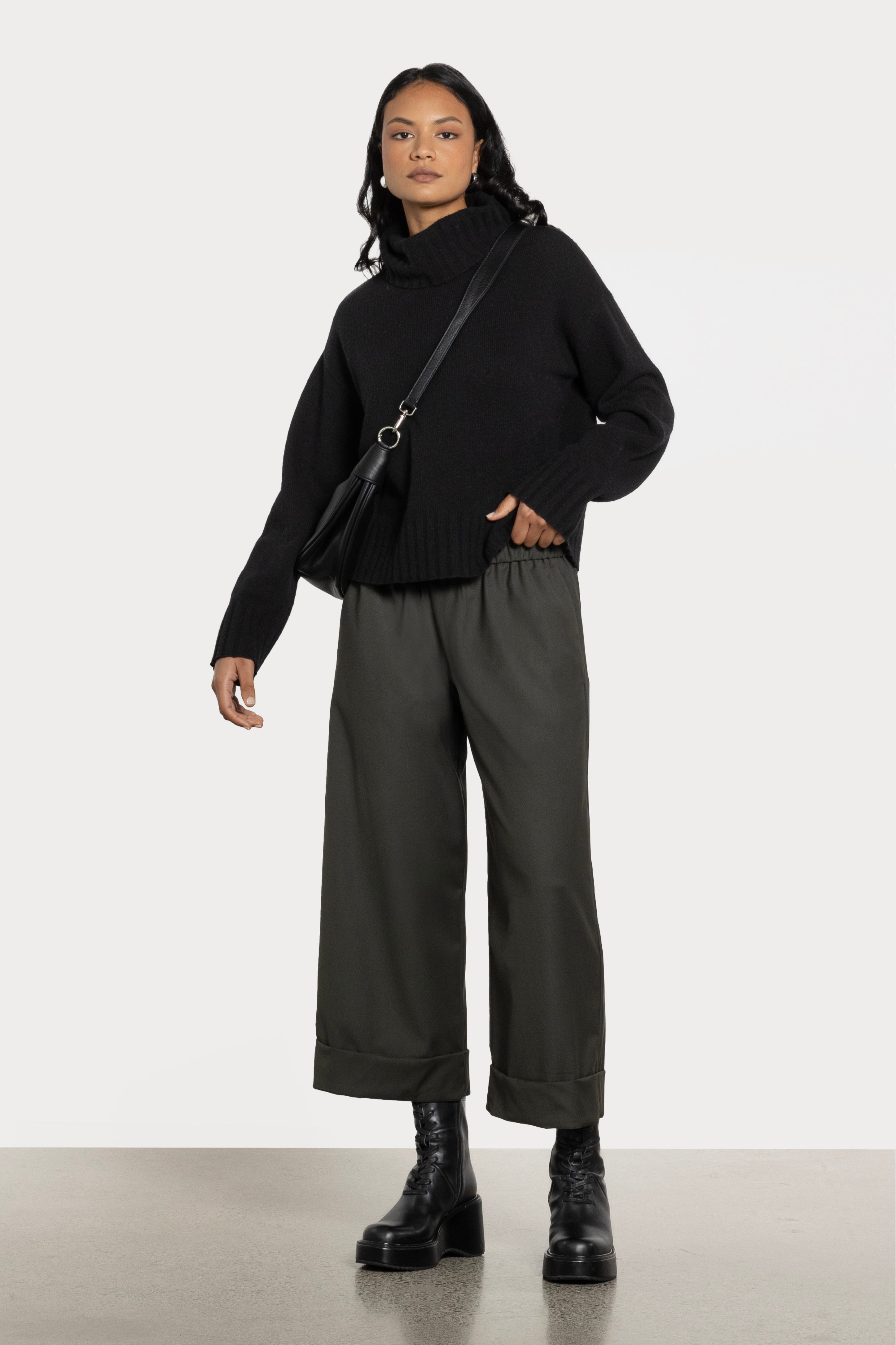 Logic Wide Leg Cropped Pant