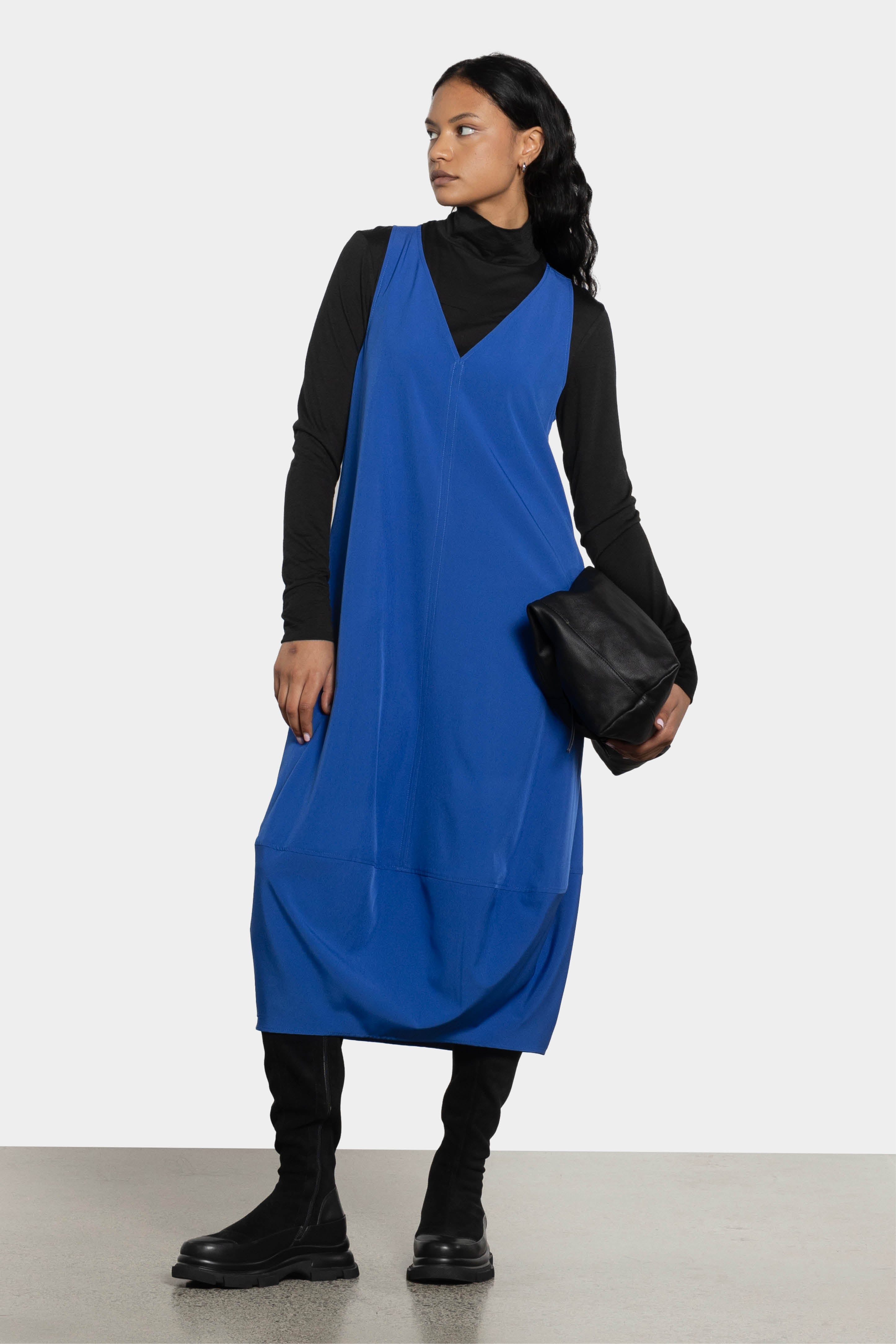 Marianne V-Neck Sleeveless Dress