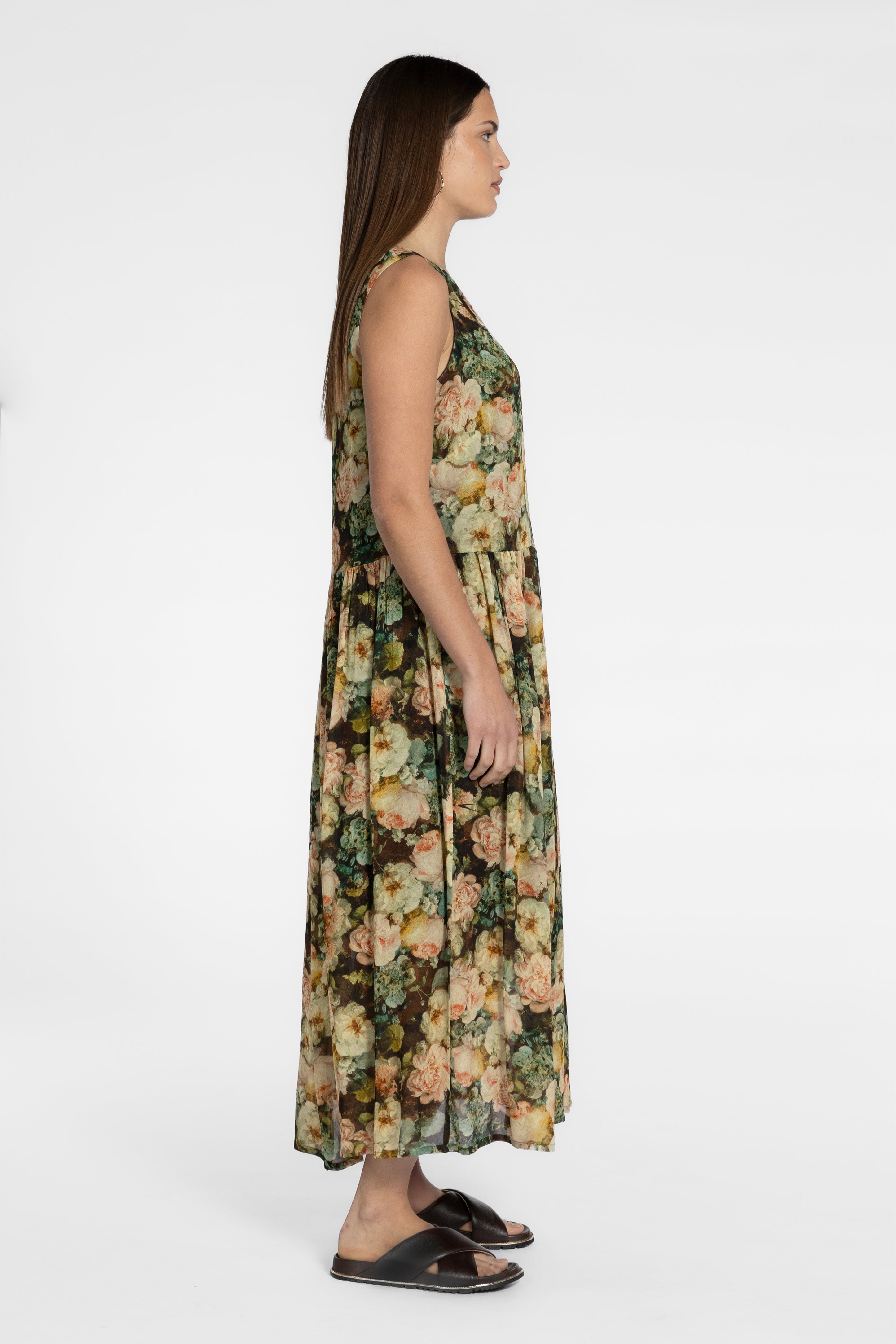 Medin Sleeveless Dress