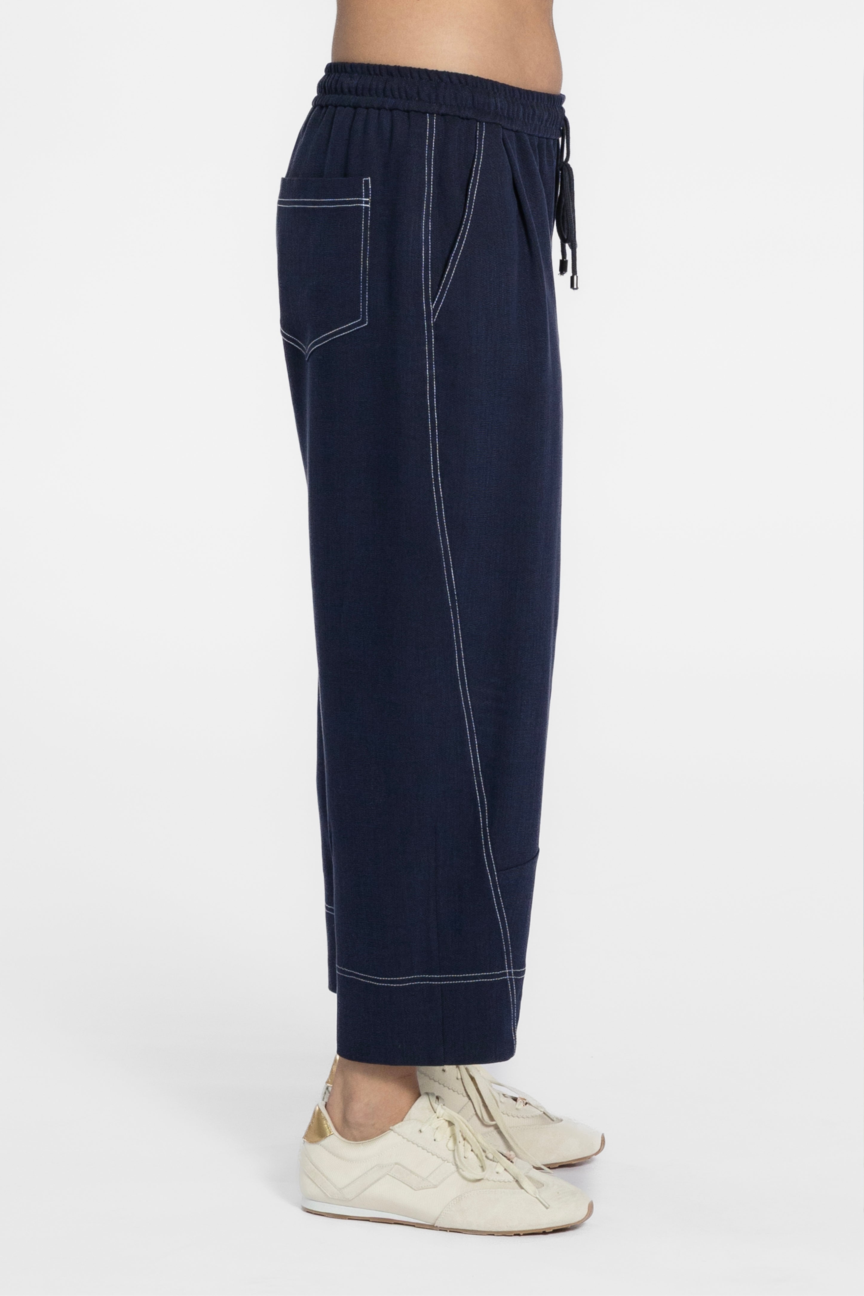 Pria Barrel Leg Pant