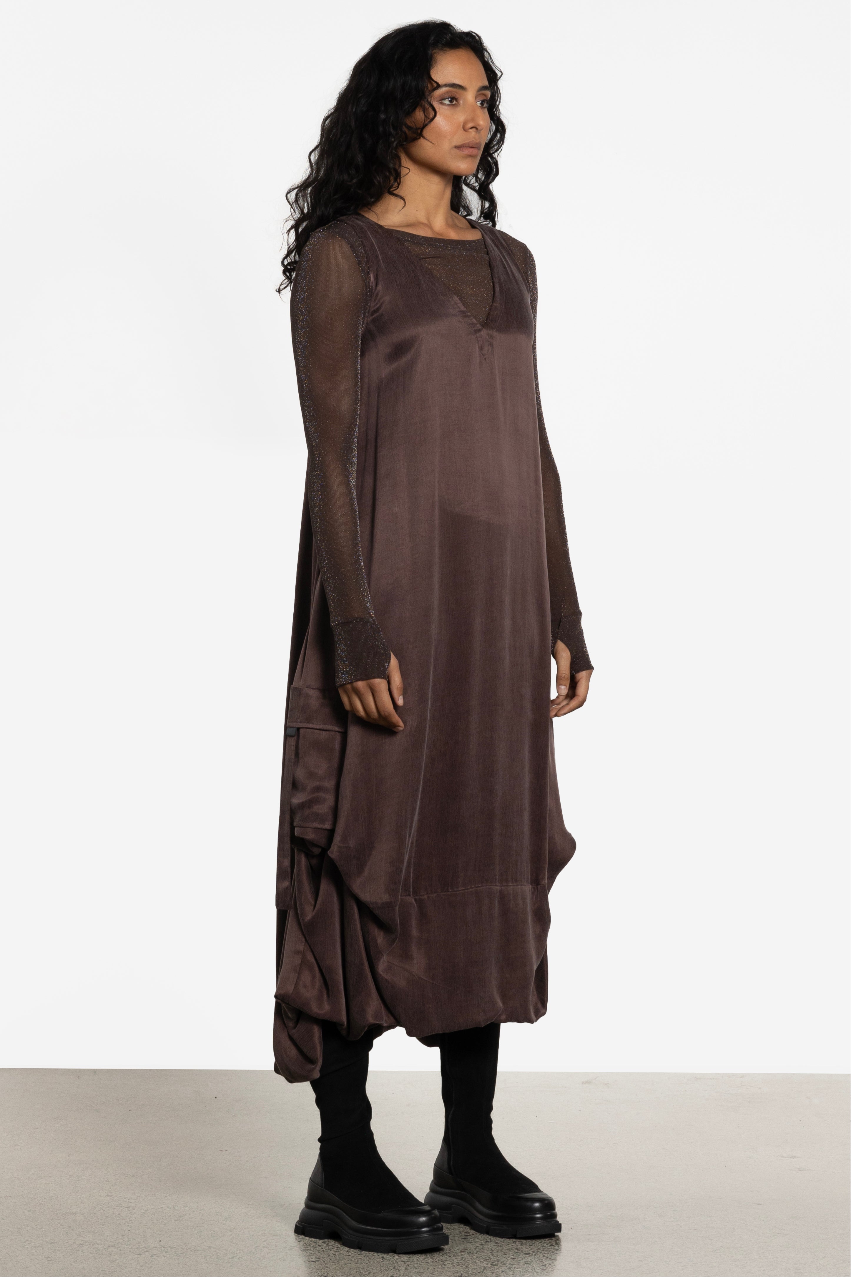 Thea V-Neck Sleeveless Midi Dress