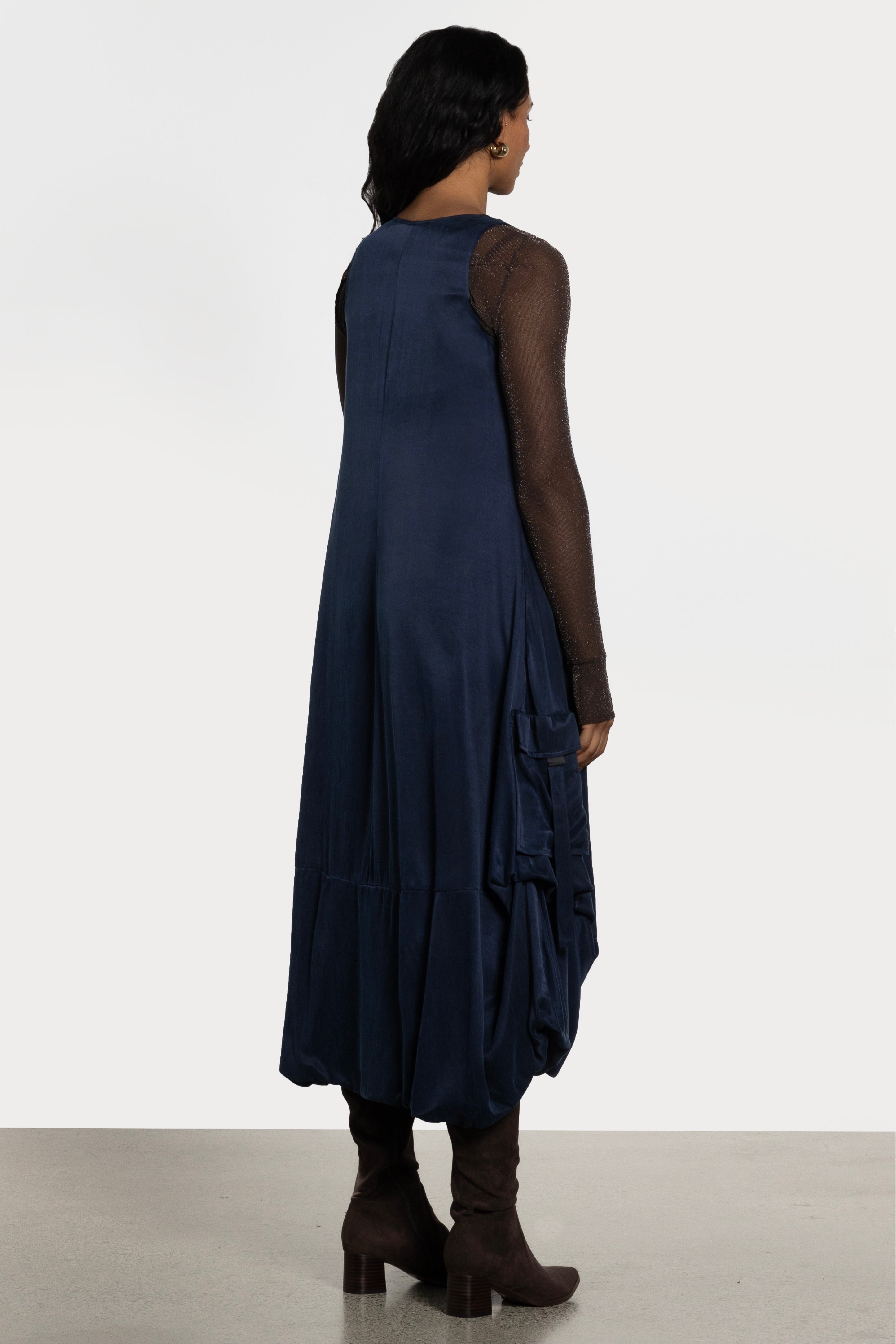 Thea V-Neck Sleeveless Midi Dress