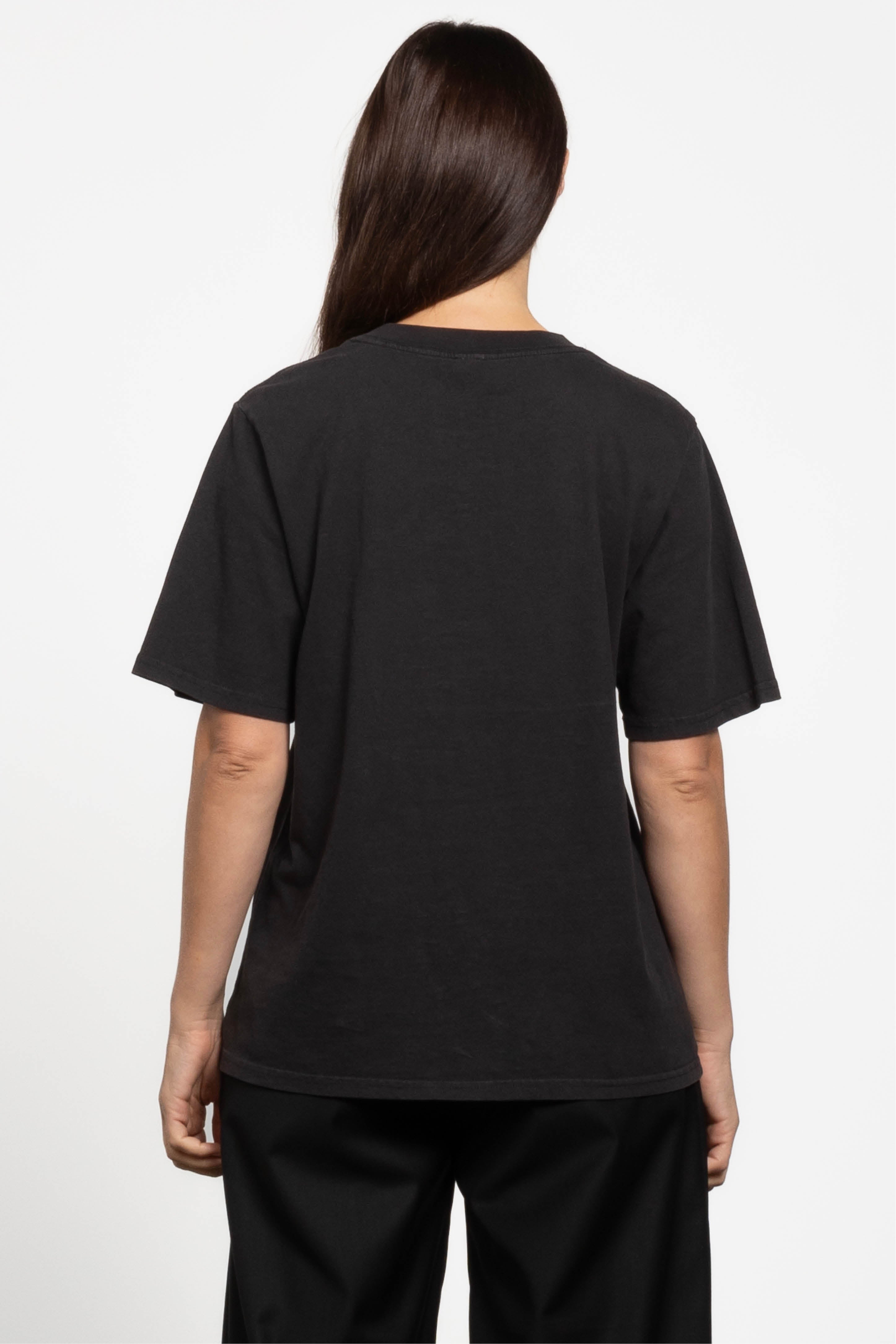 Girl With The Pearl Tee